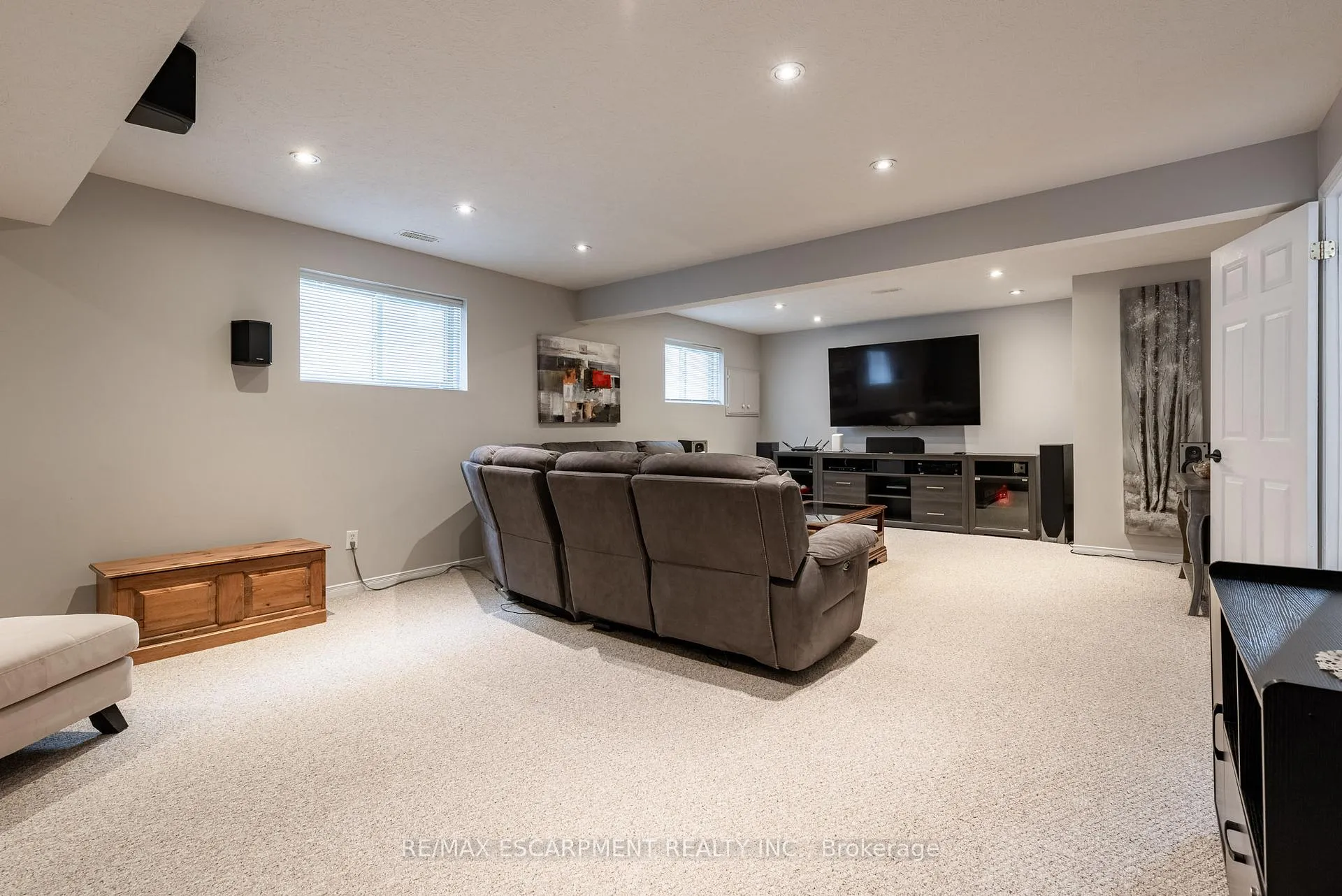 Photo 29 of 62 Mission Road, Brantford, Echo Place — HOMEH