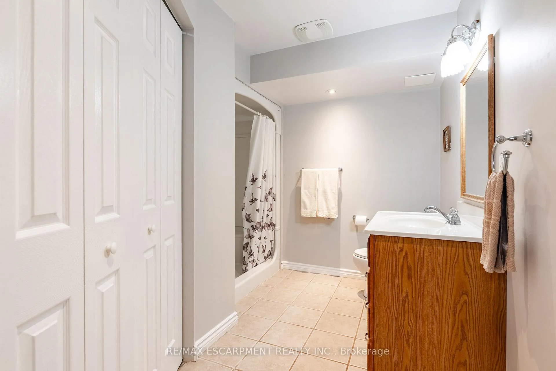 Photo 33 of 62 Mission Road, Brantford, Echo Place — HOMEH