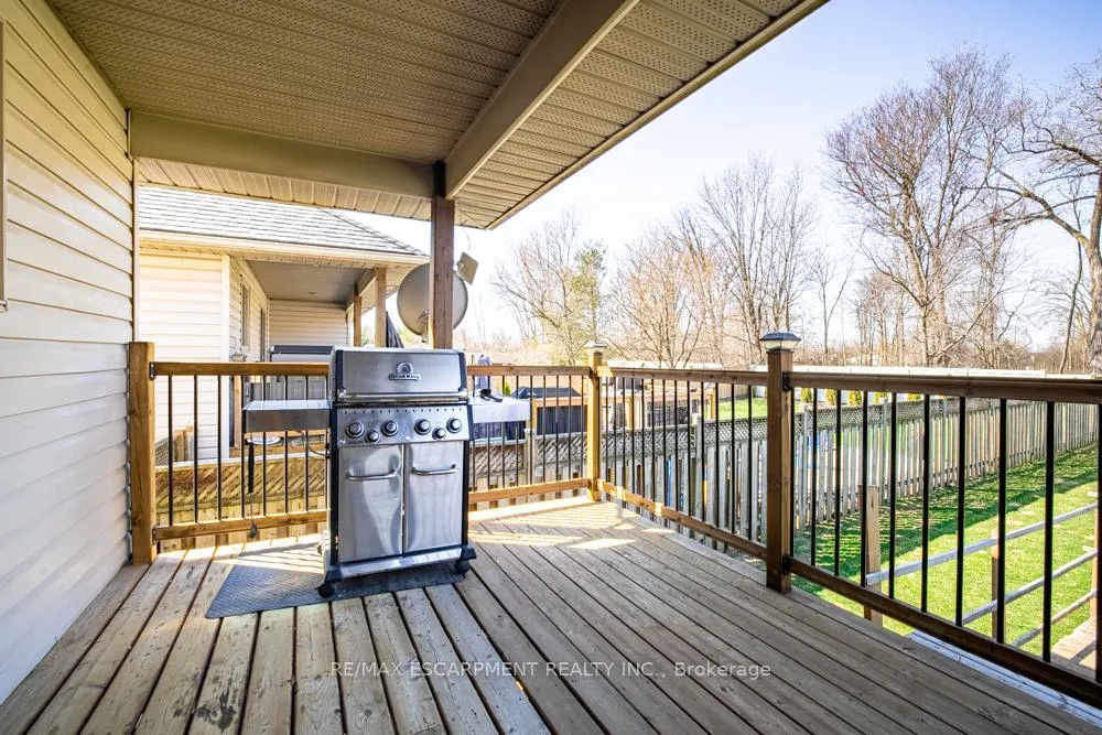 Photo 38 of 62 Mission Road, Brantford, Echo Place — HOMEH