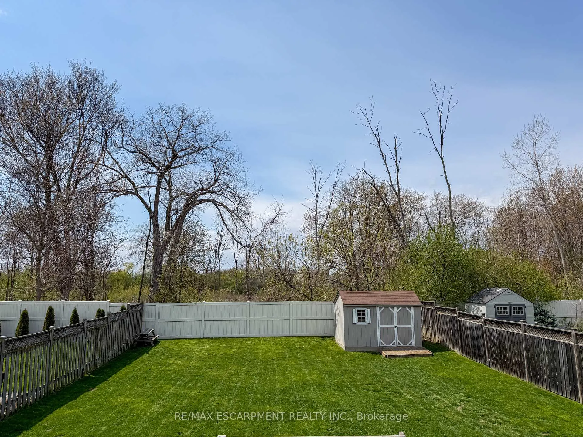 Photo 39 of 62 Mission Road, Brantford, Echo Place — HOMEH