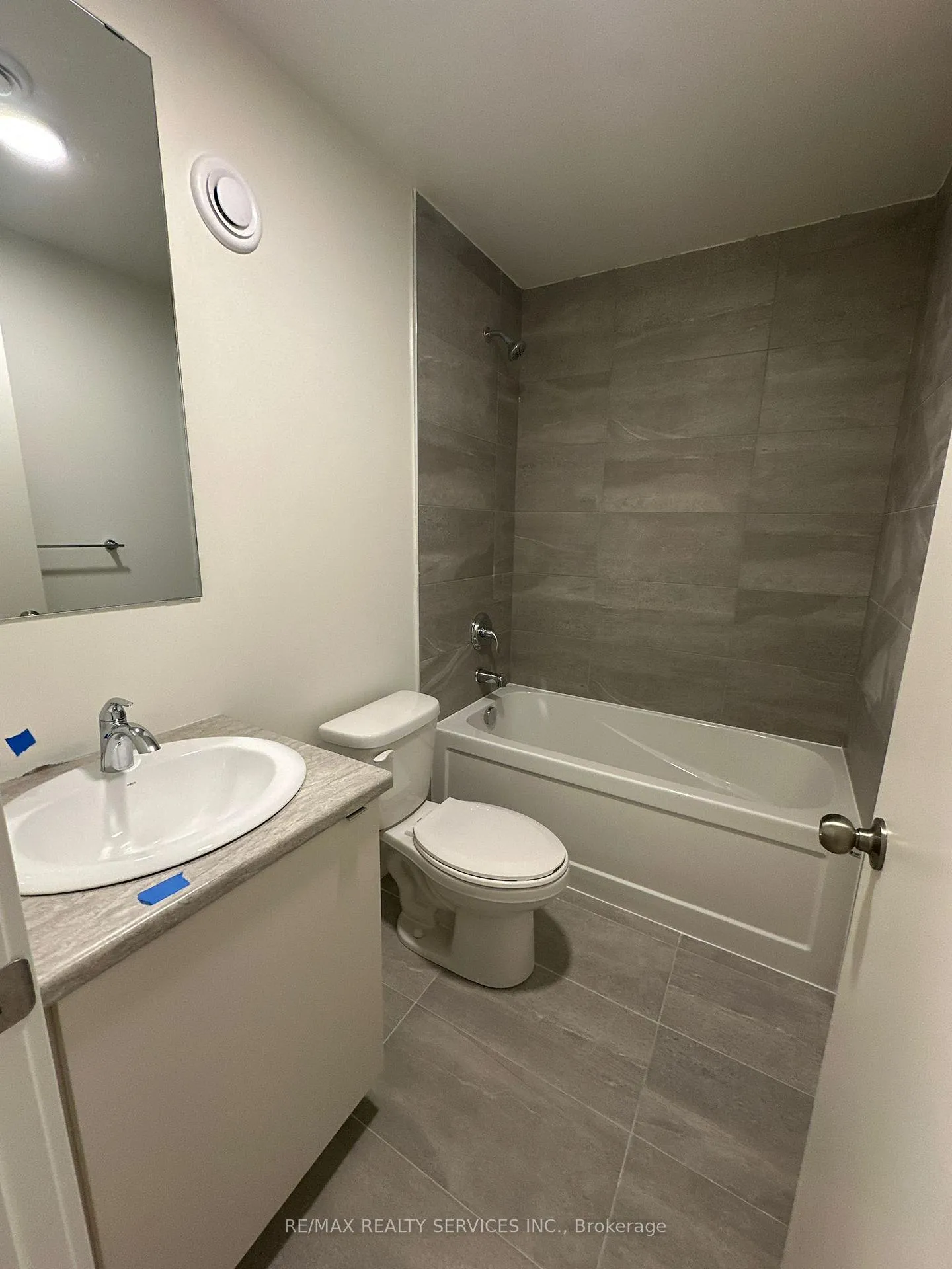 Photo 20 of Unit 315B, 16 Melbourne Avenue, St. Catharines, E. Chester — HOMEH