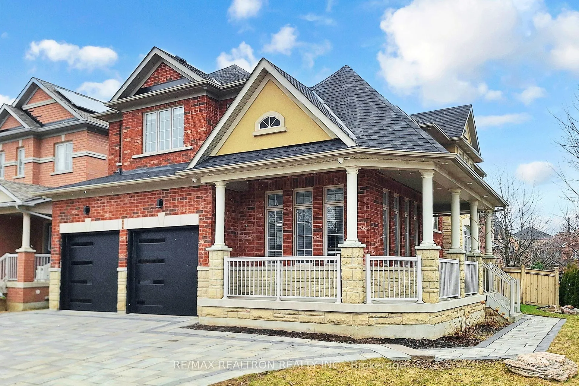 Photo 4 of 17 Delattaye Avenue, Aurora, Bayview Northeast — HOMEH