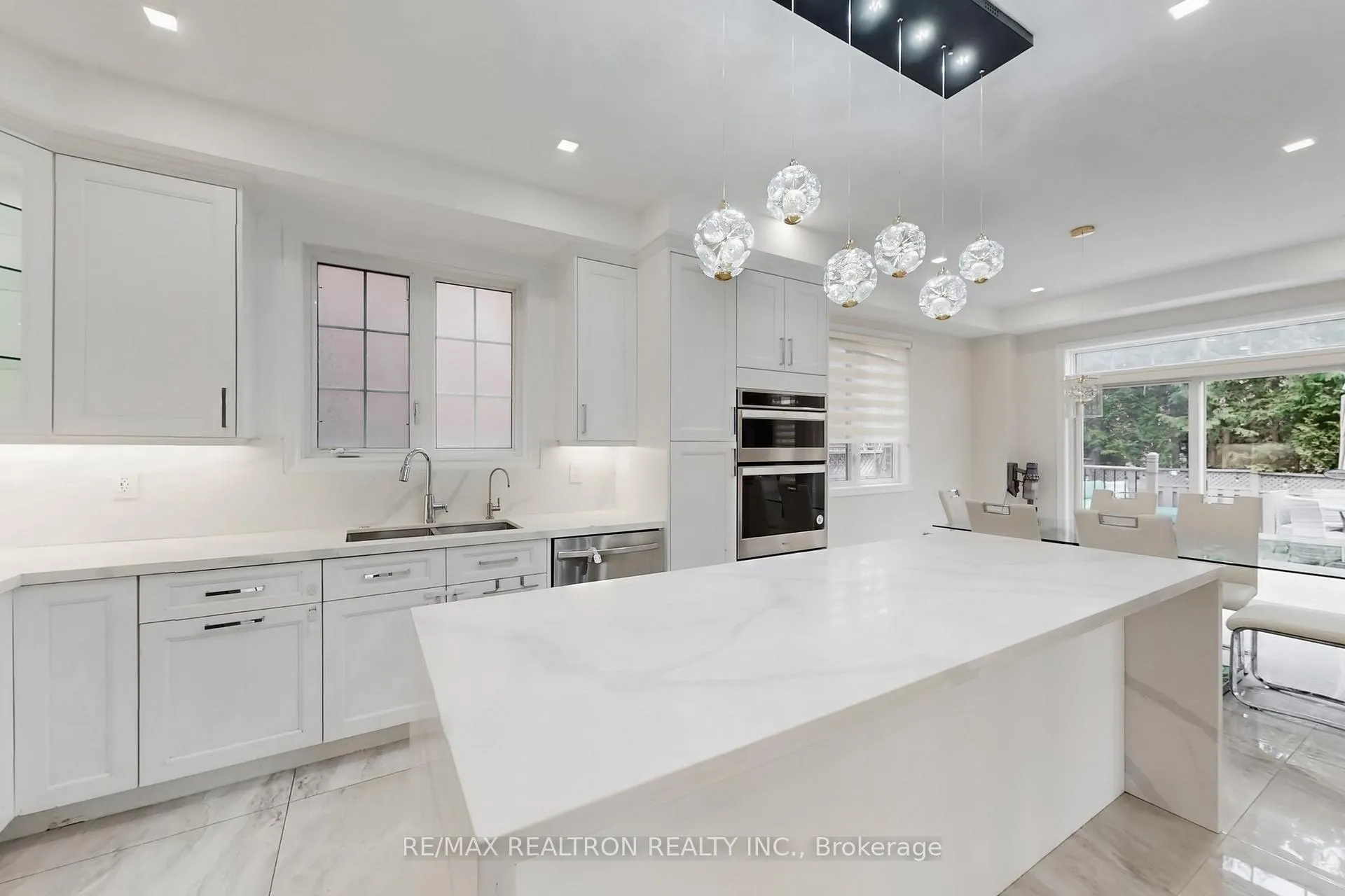 Photo 16 of 17 Delattaye Avenue, Aurora, Bayview Northeast — HOMEH
