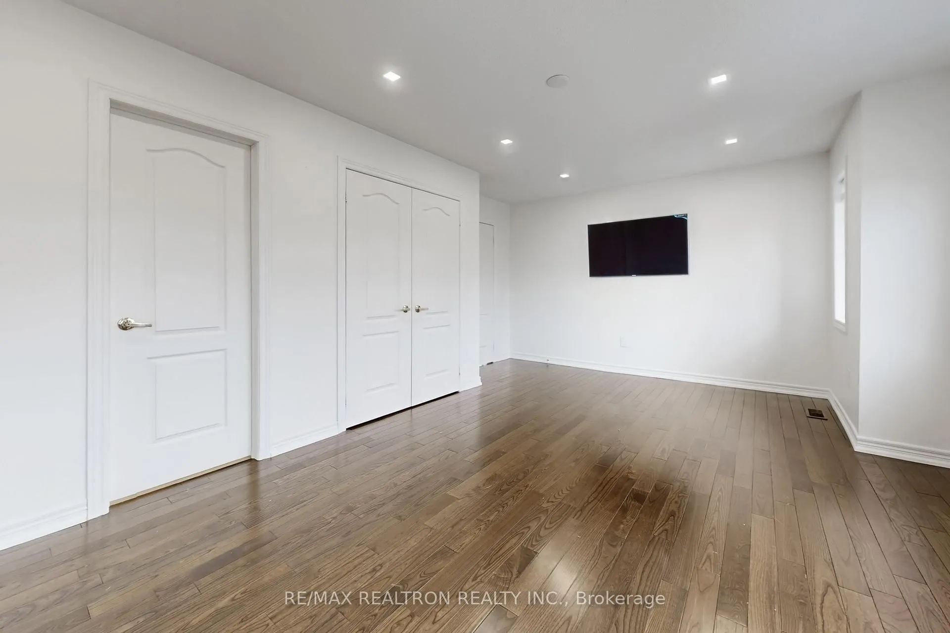 Photo 26 of 17 Delattaye Avenue, Aurora, Bayview Northeast — HOMEH