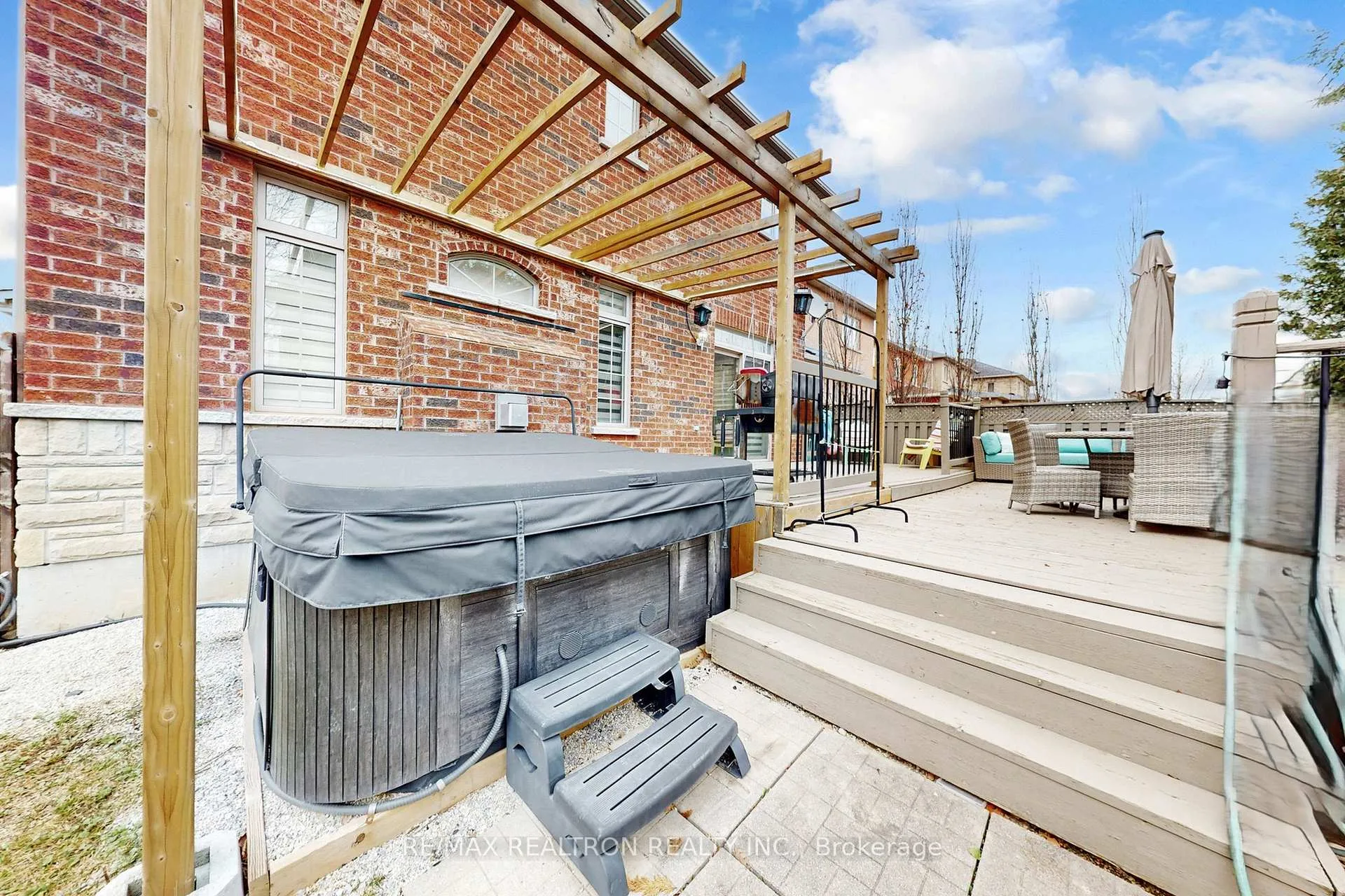 Photo 32 of 17 Delattaye Avenue, Aurora, Bayview Northeast — HOMEH