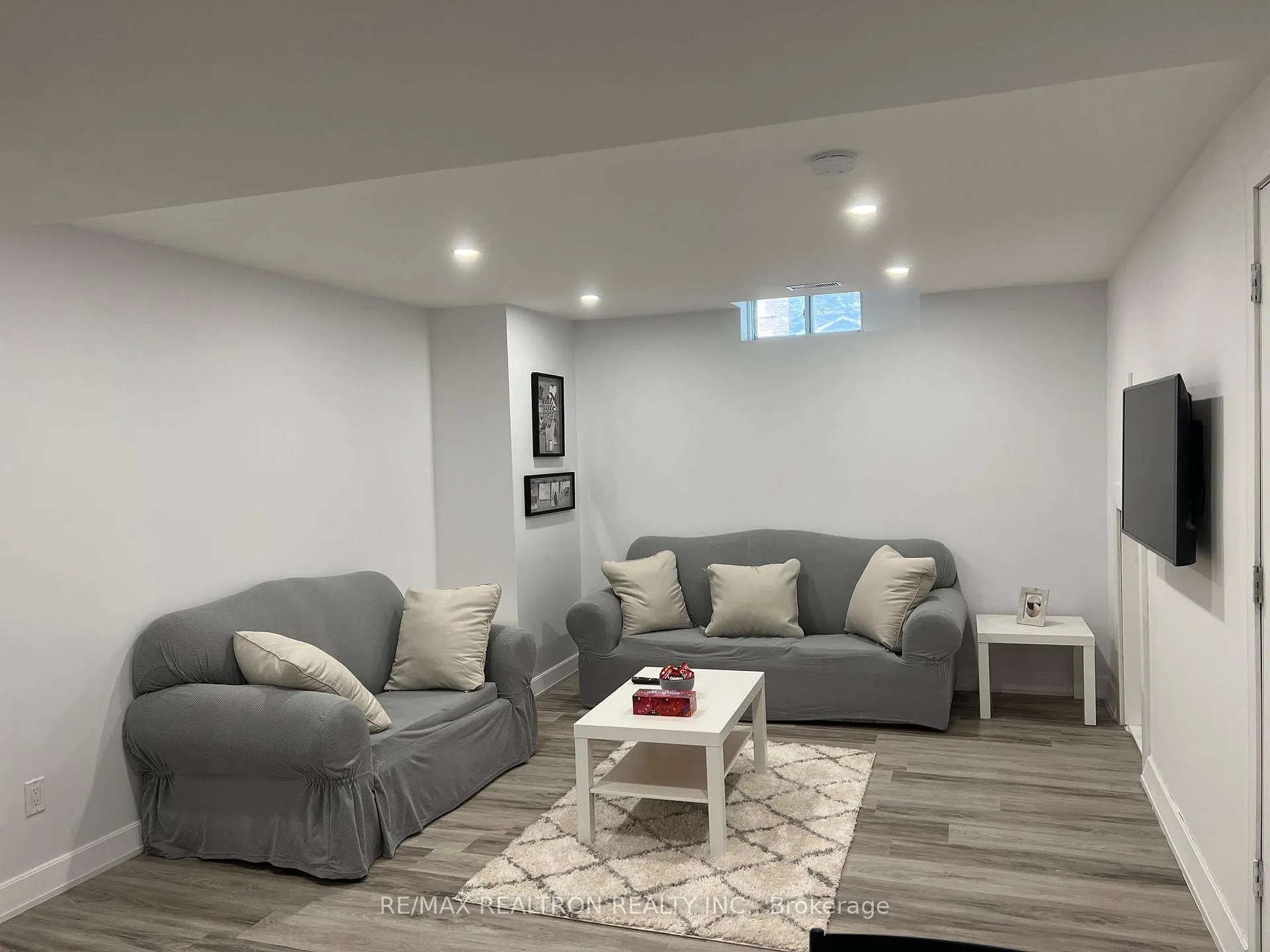 Photo 37 of 17 Delattaye Avenue, Aurora, Bayview Northeast — HOMEH