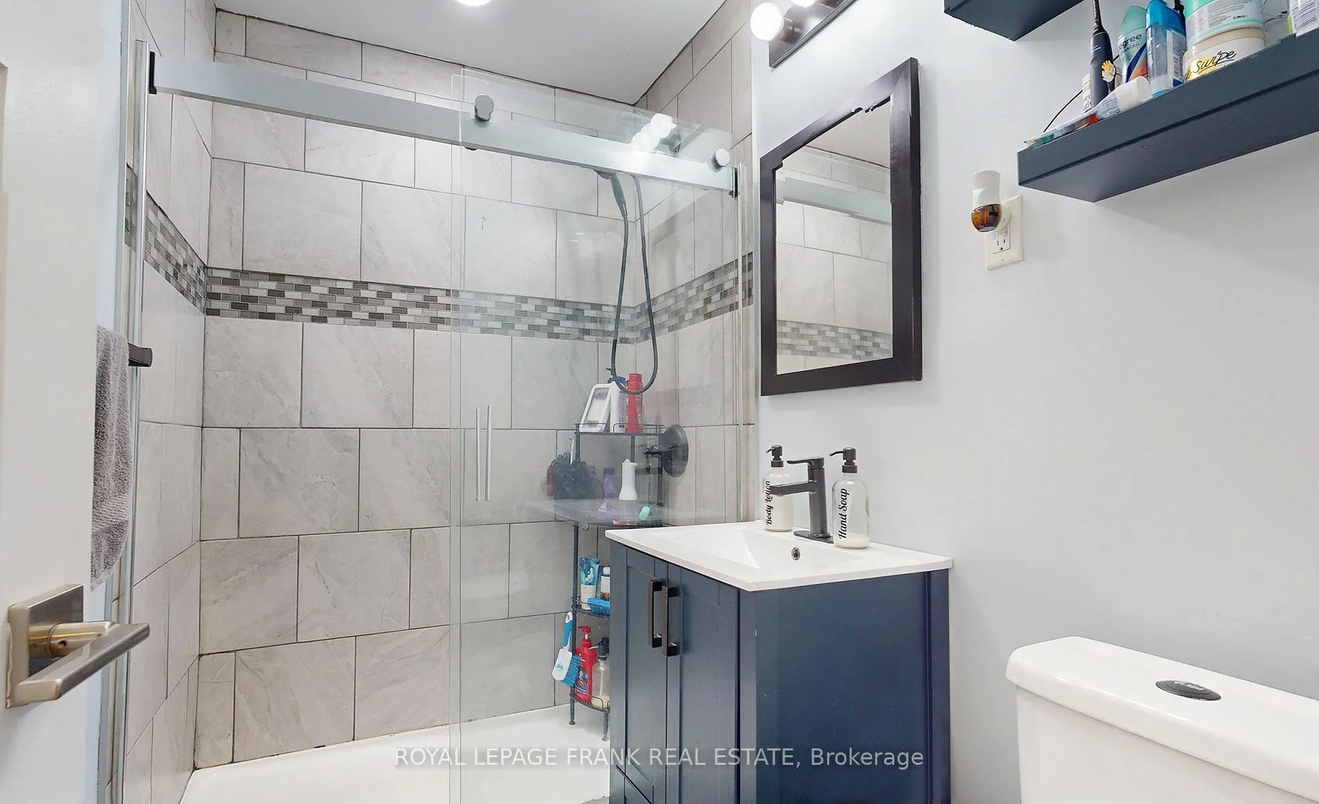 Photo 13 of 229 Hibbert Avenue, Oshawa, Vanier — HOMEH