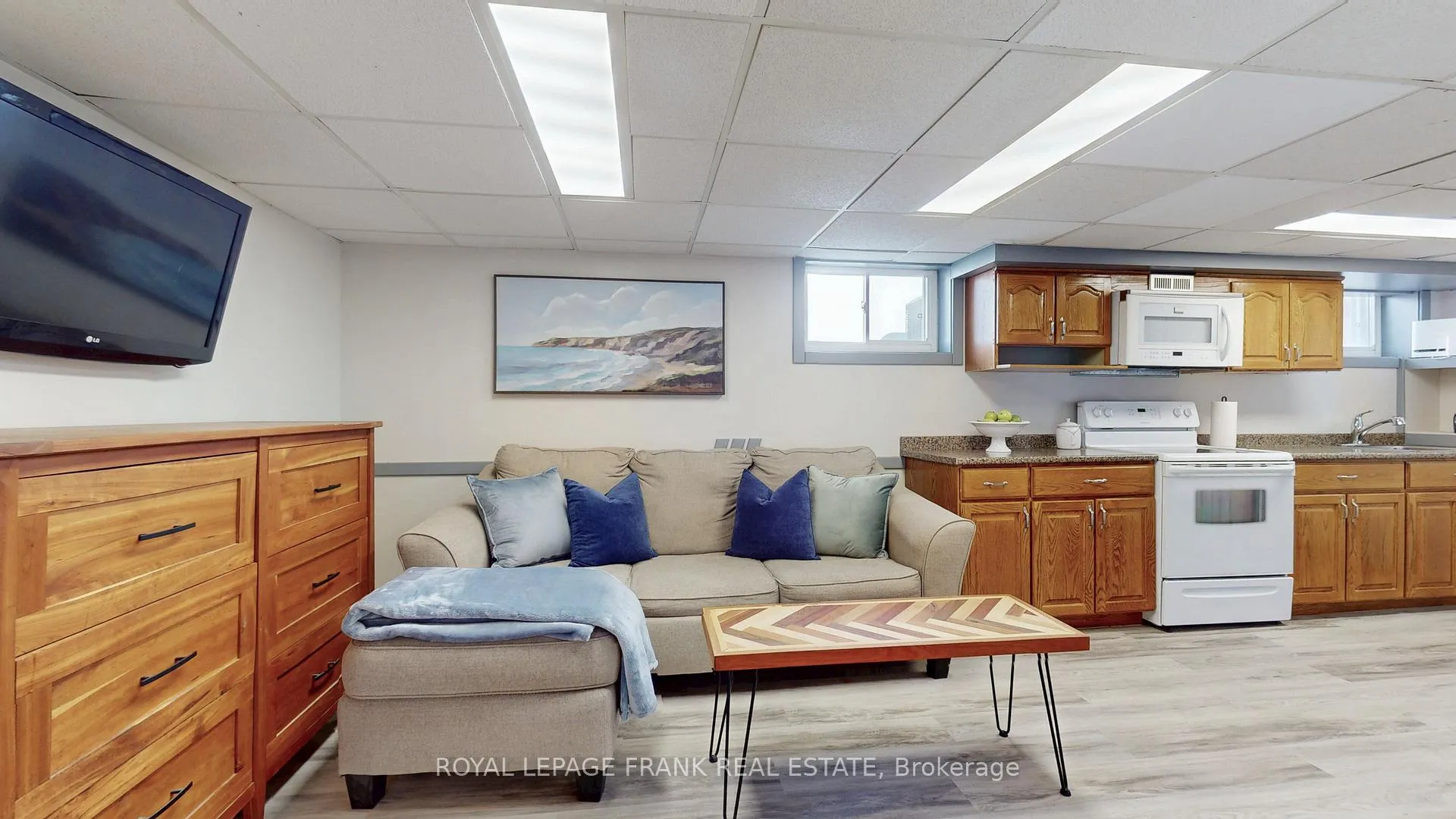 Photo 18 of 229 Hibbert Avenue, Oshawa, Vanier — HOMEH
