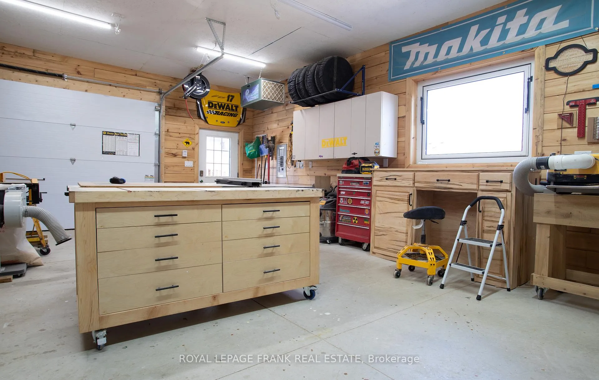 Photo 32 of 229 Hibbert Avenue, Oshawa, Vanier — HOMEH