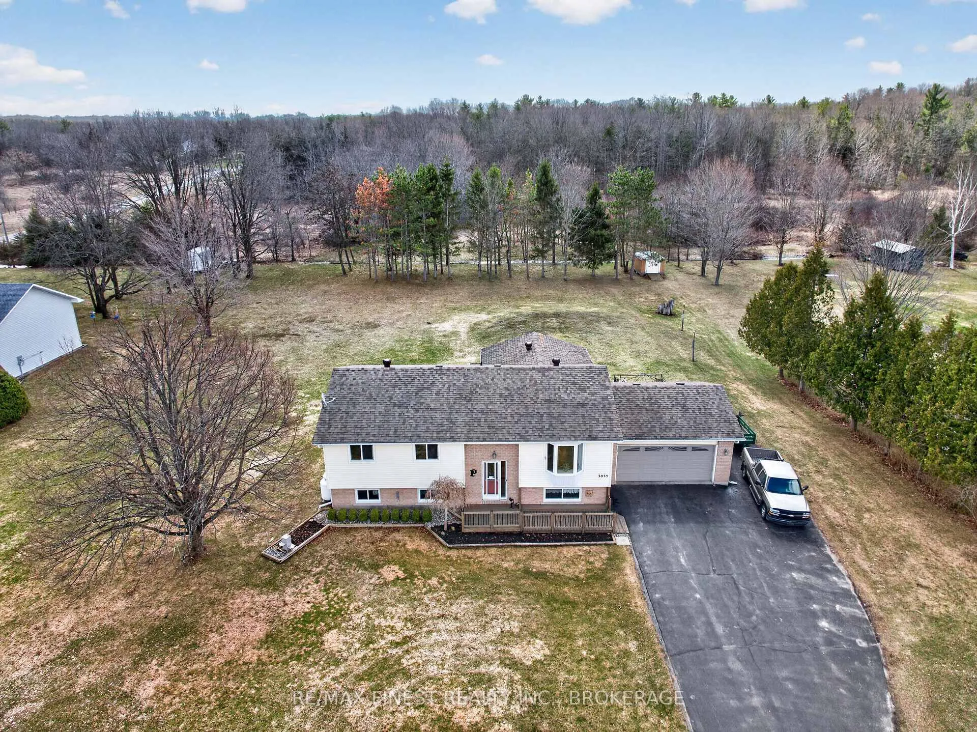 Photo 2 of 3035 Campbell Road, Frontenac, Frontenac South — HOMEH