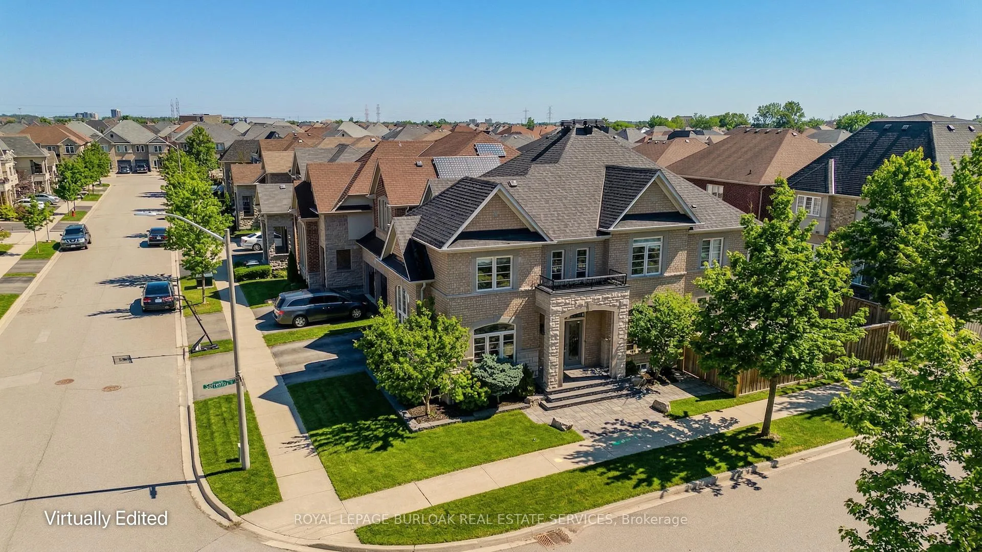 Photo 1 of 3200 Cotter Road, Burlington, Alton — HOMEH