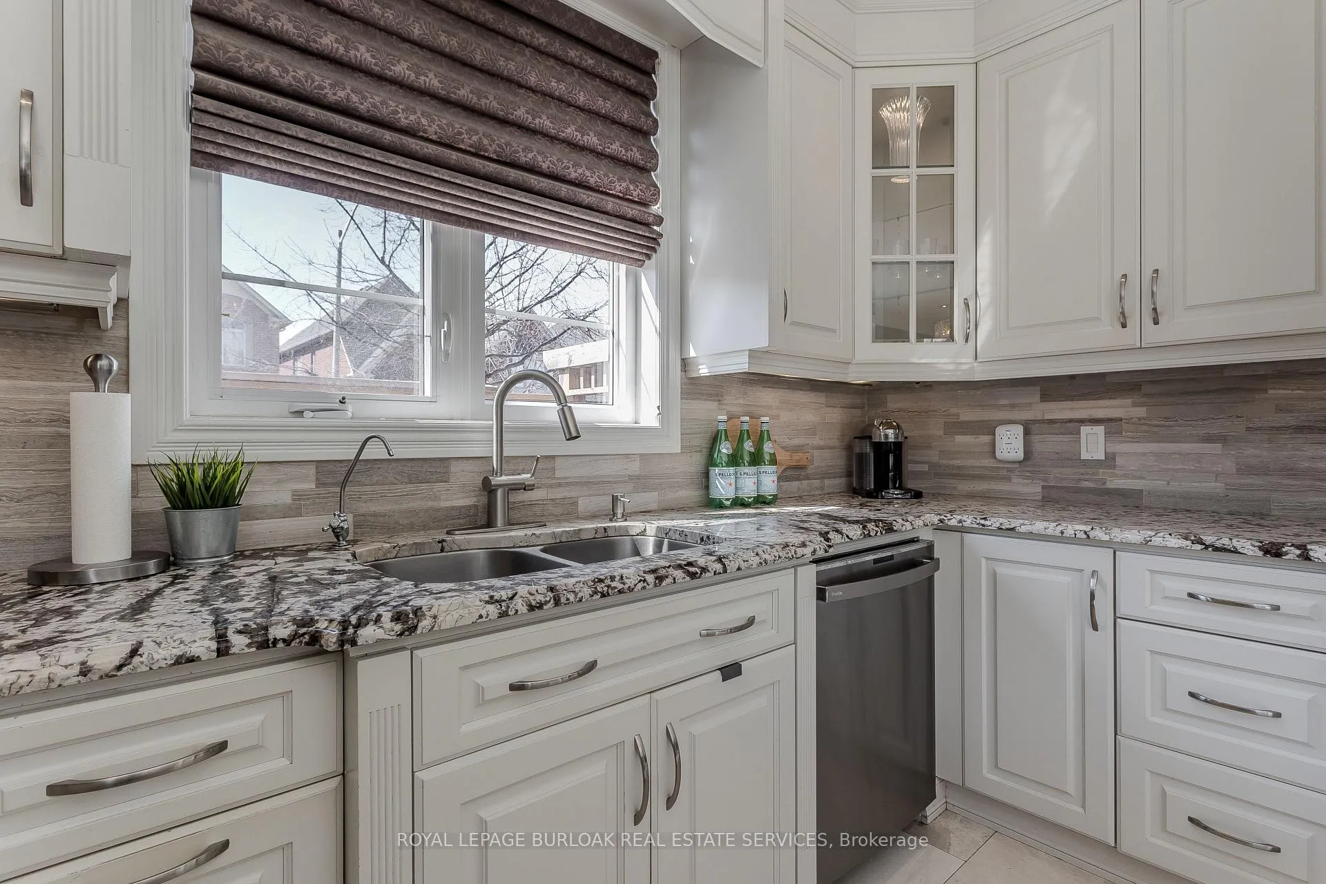 Photo 13 of 3200 Cotter Road, Burlington, Alton — HOMEH