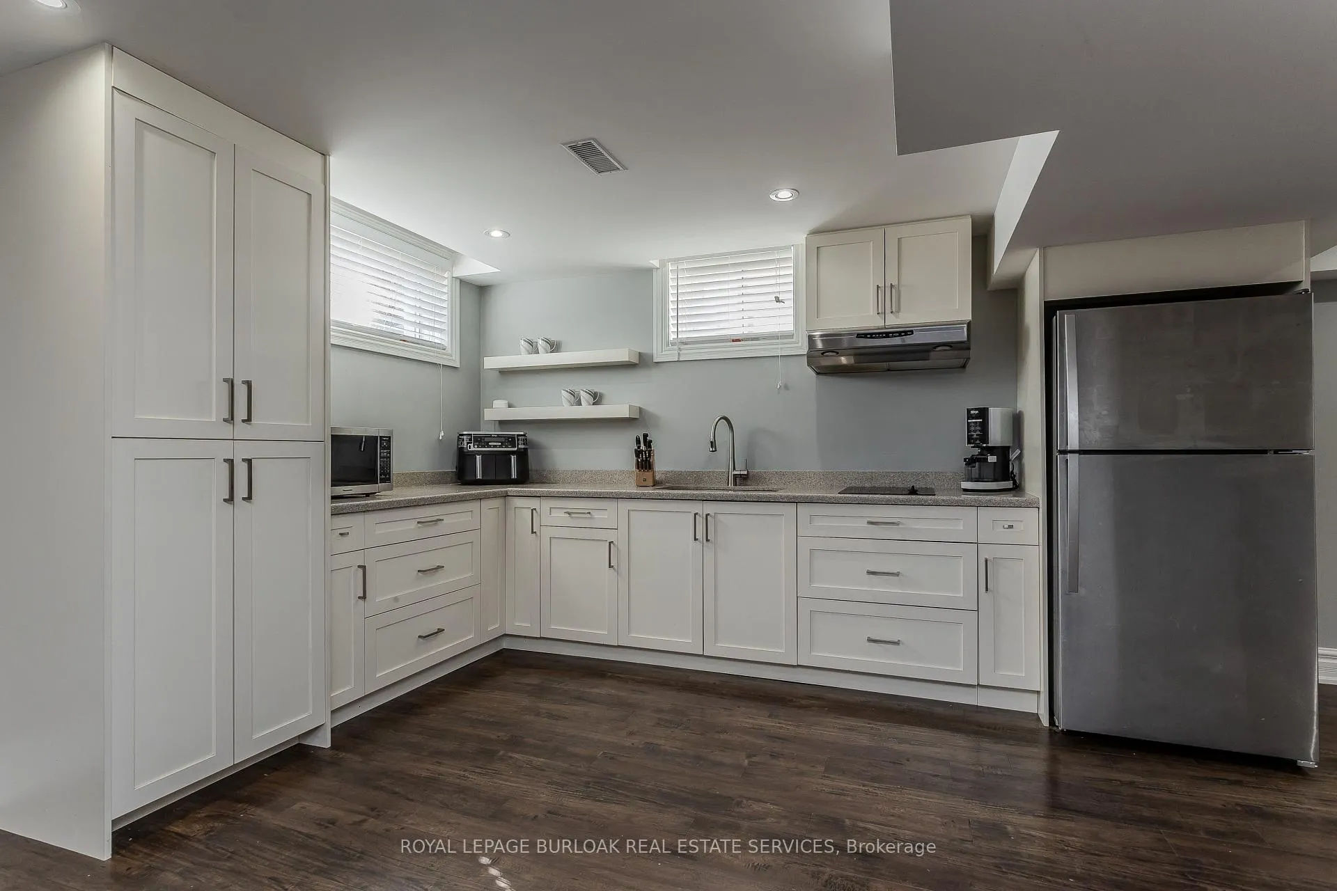 Photo 32 of 3200 Cotter Road, Burlington, Alton — HOMEH