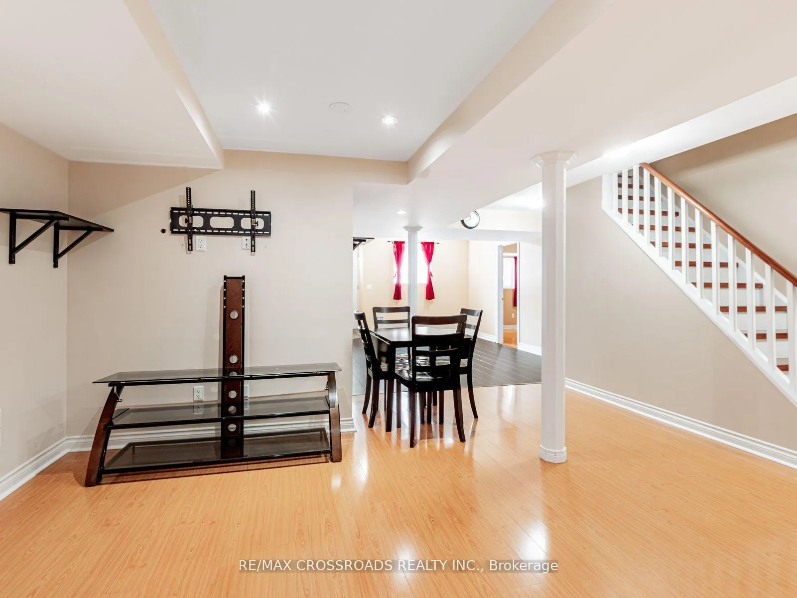 Photo 8 of 1373 Wallig Avenue, Oshawa, Taunton — HOMEH