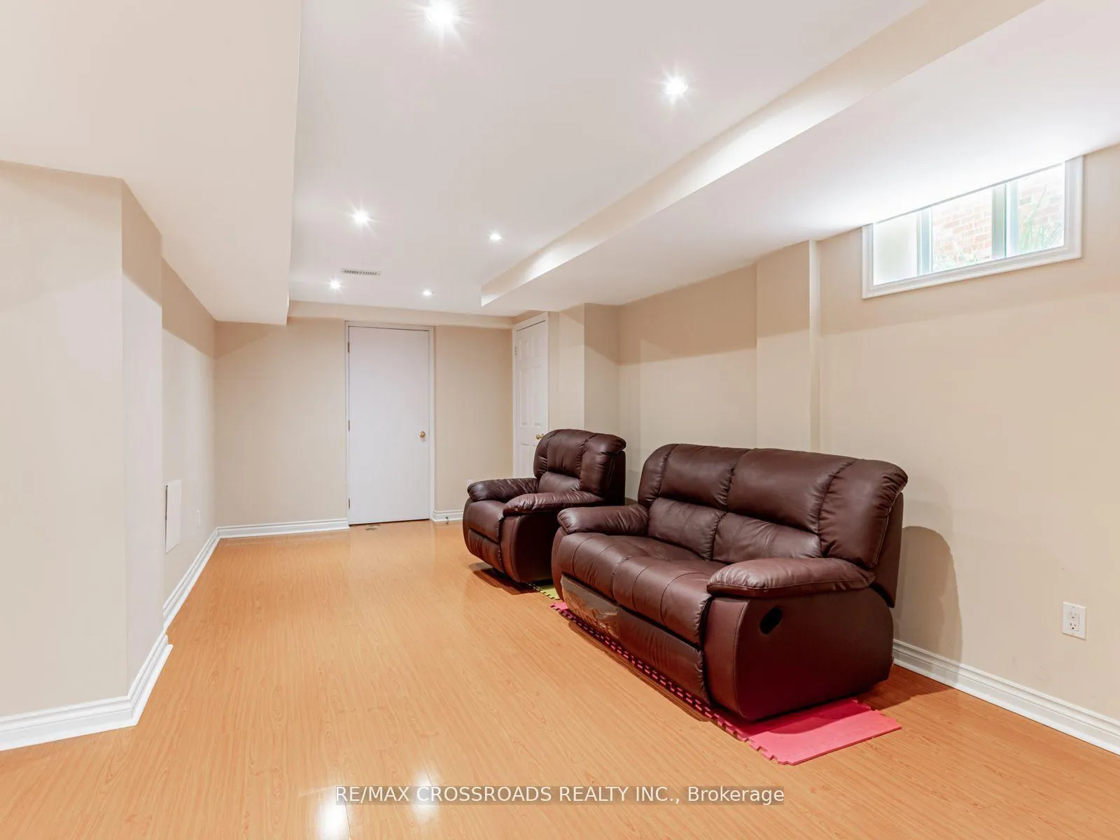 Photo 9 of 1373 Wallig Avenue, Oshawa, Taunton — HOMEH