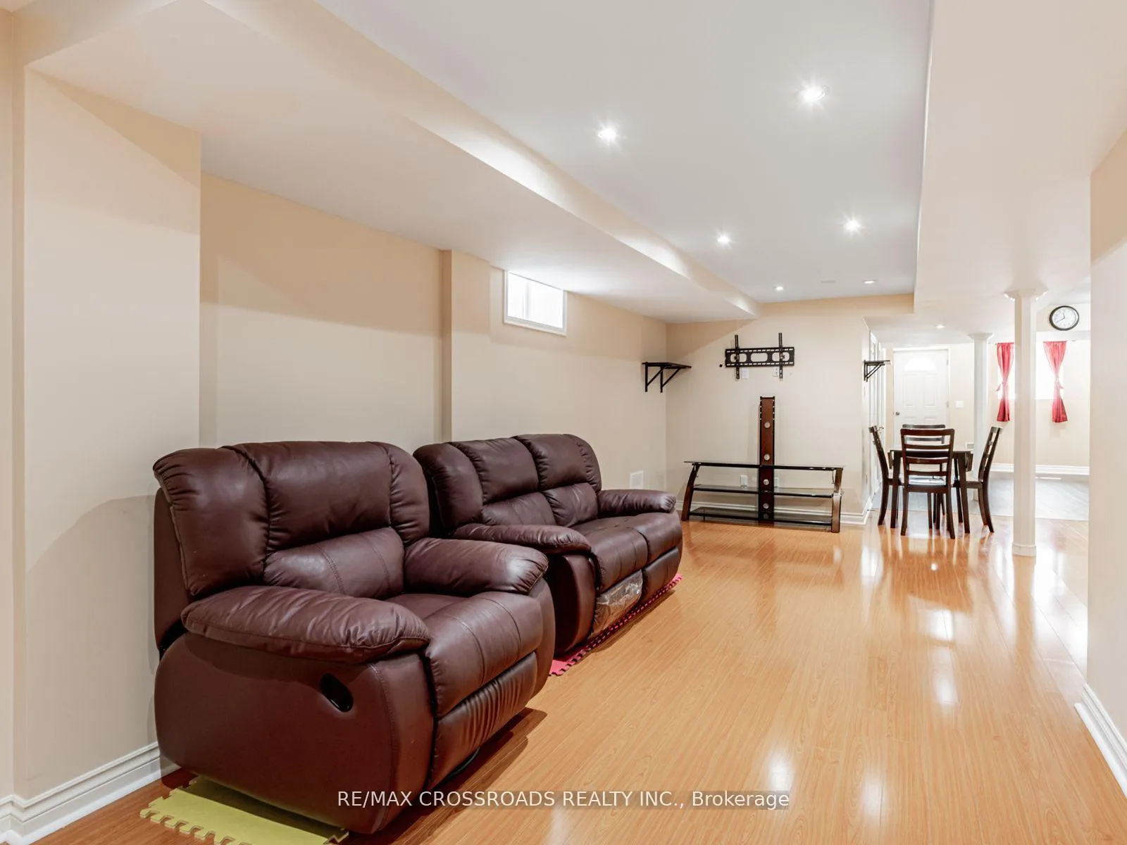 Photo 11 of 1373 Wallig Avenue, Oshawa, Taunton — HOMEH