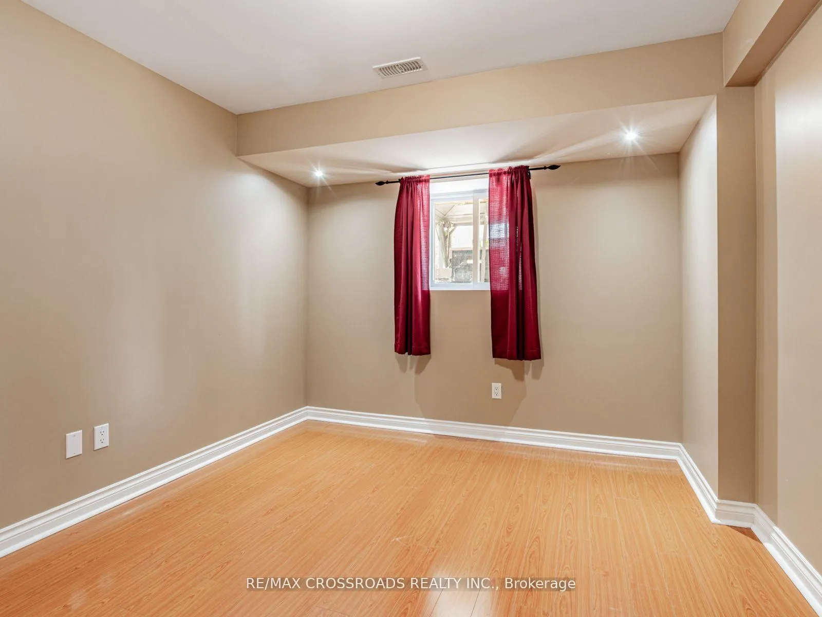 Photo 18 of 1373 Wallig Avenue, Oshawa, Taunton — HOMEH