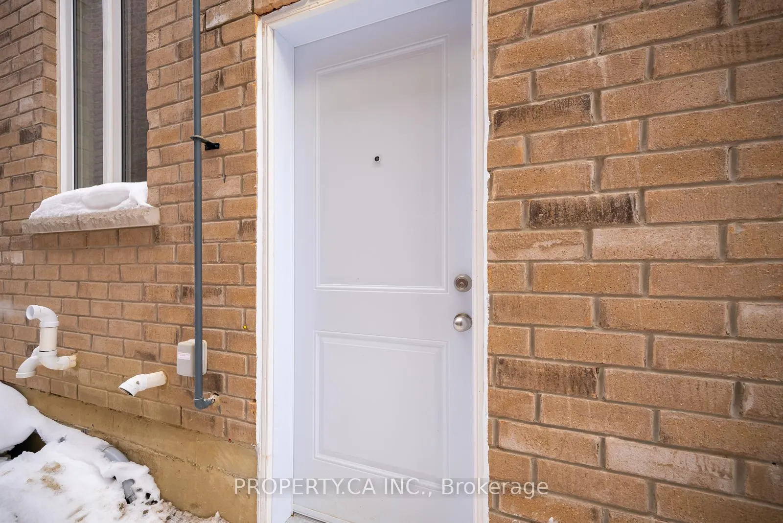 Photo 2 of Unit Bsmnt, 8 Cavesson Road, Brampton, Northwest Brampton — HOMEH