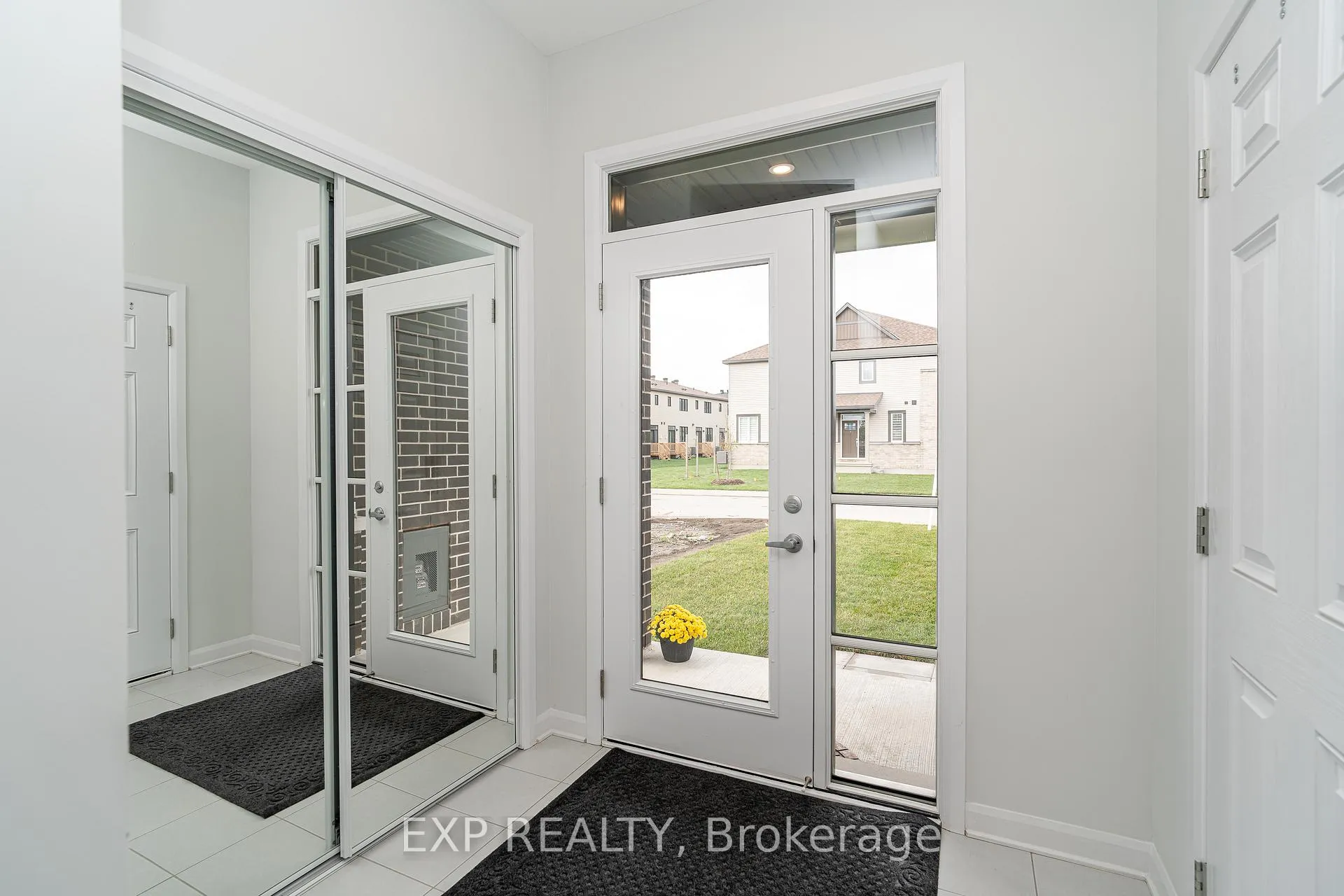 Photo 2 of 216 Shallow Pond Place, Ottawa, Avalon East — HOMEH