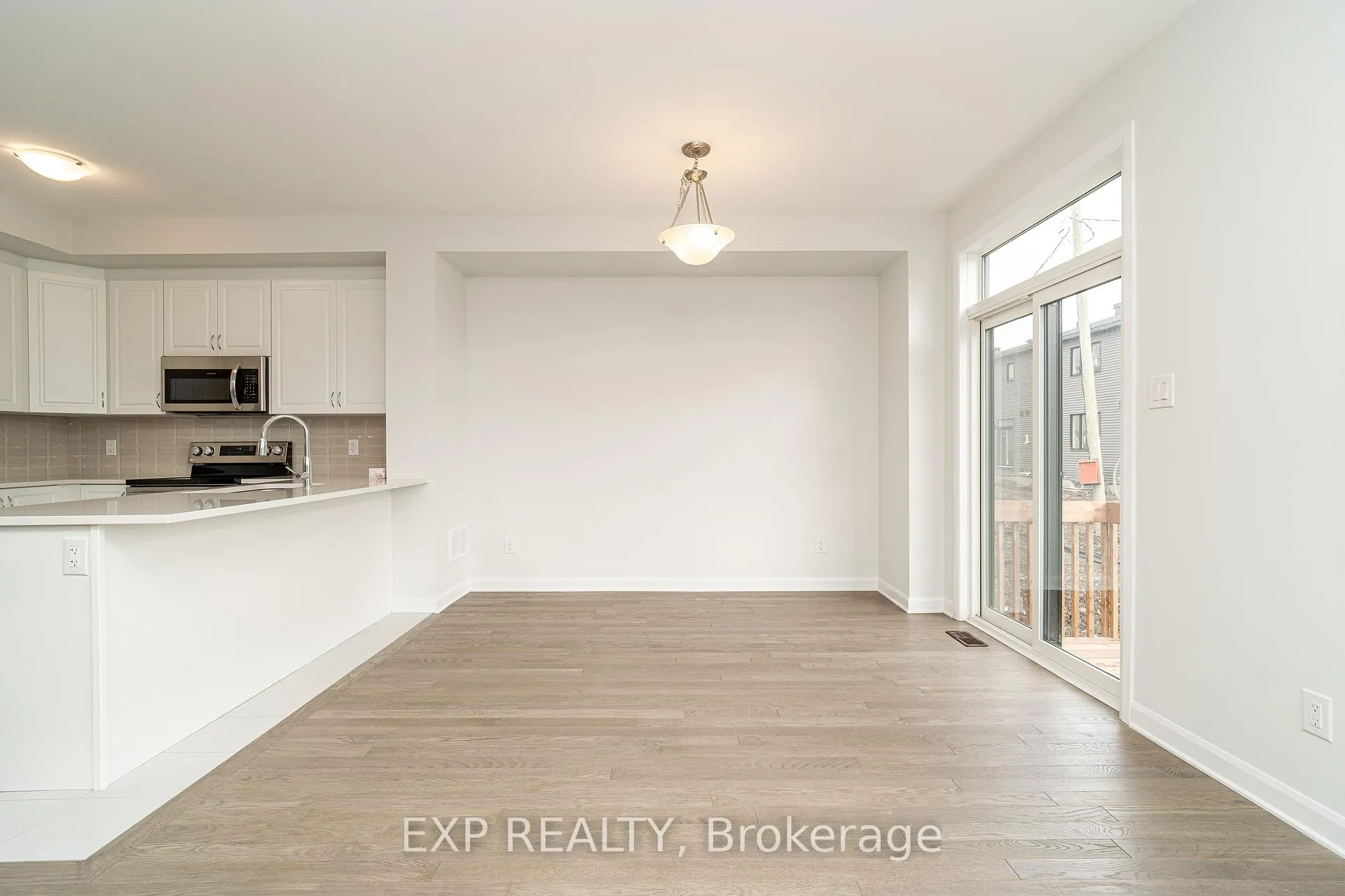 Photo 6 of 216 Shallow Pond Place, Ottawa, Avalon East — HOMEH