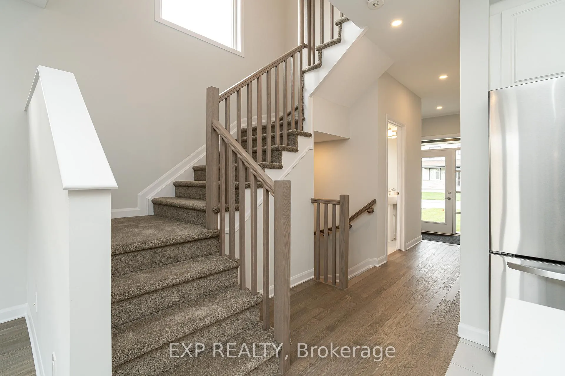 Photo 10 of 216 Shallow Pond Place, Ottawa, Avalon East — HOMEH