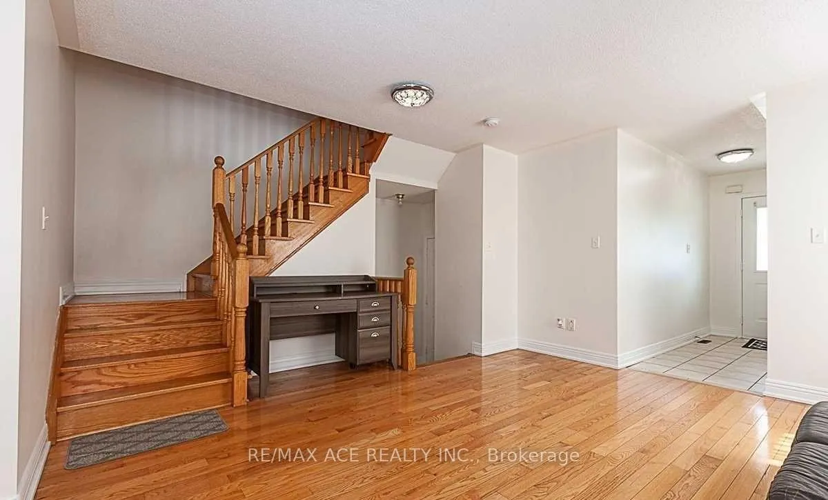 Photo 7 of 36 Mauve Drive, Brampton, Bram East — HOMEH