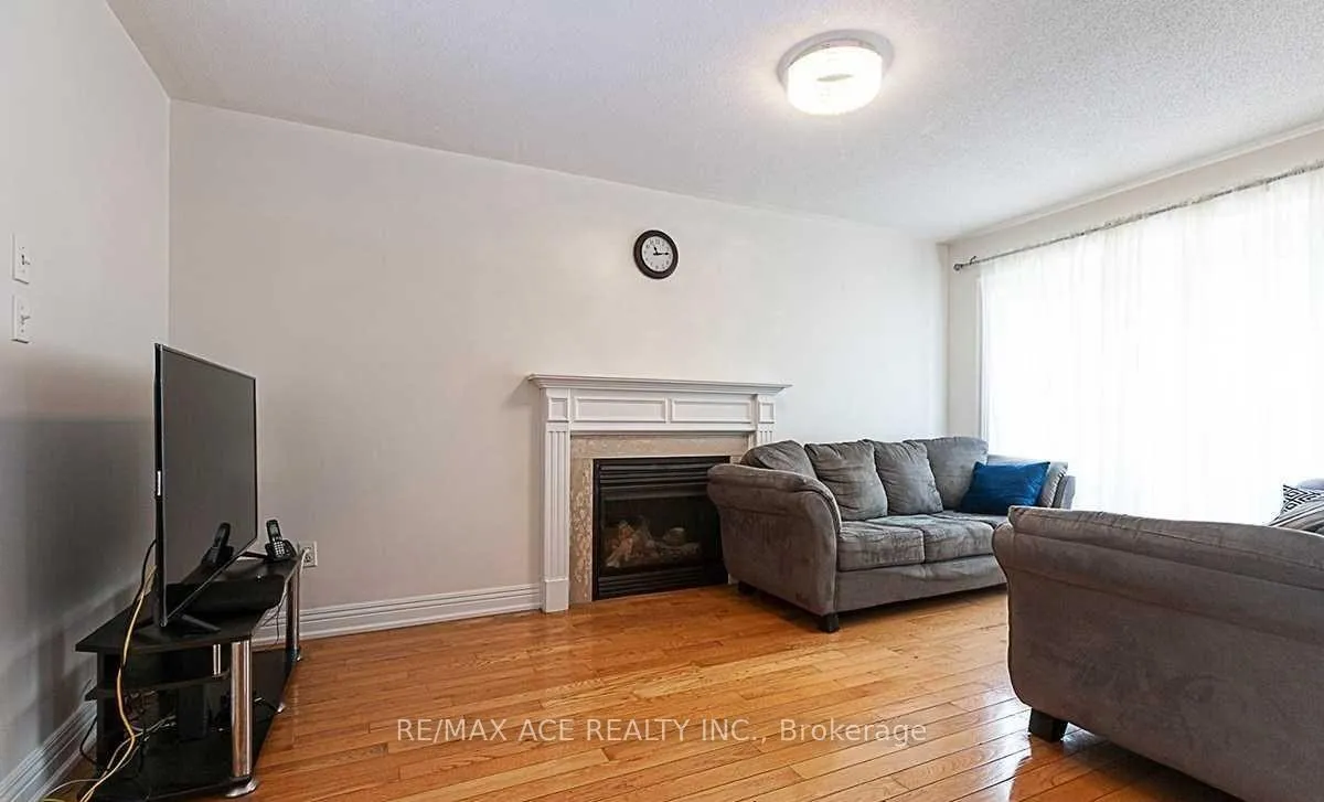 Photo 9 of 36 Mauve Drive, Brampton, Bram East — HOMEH