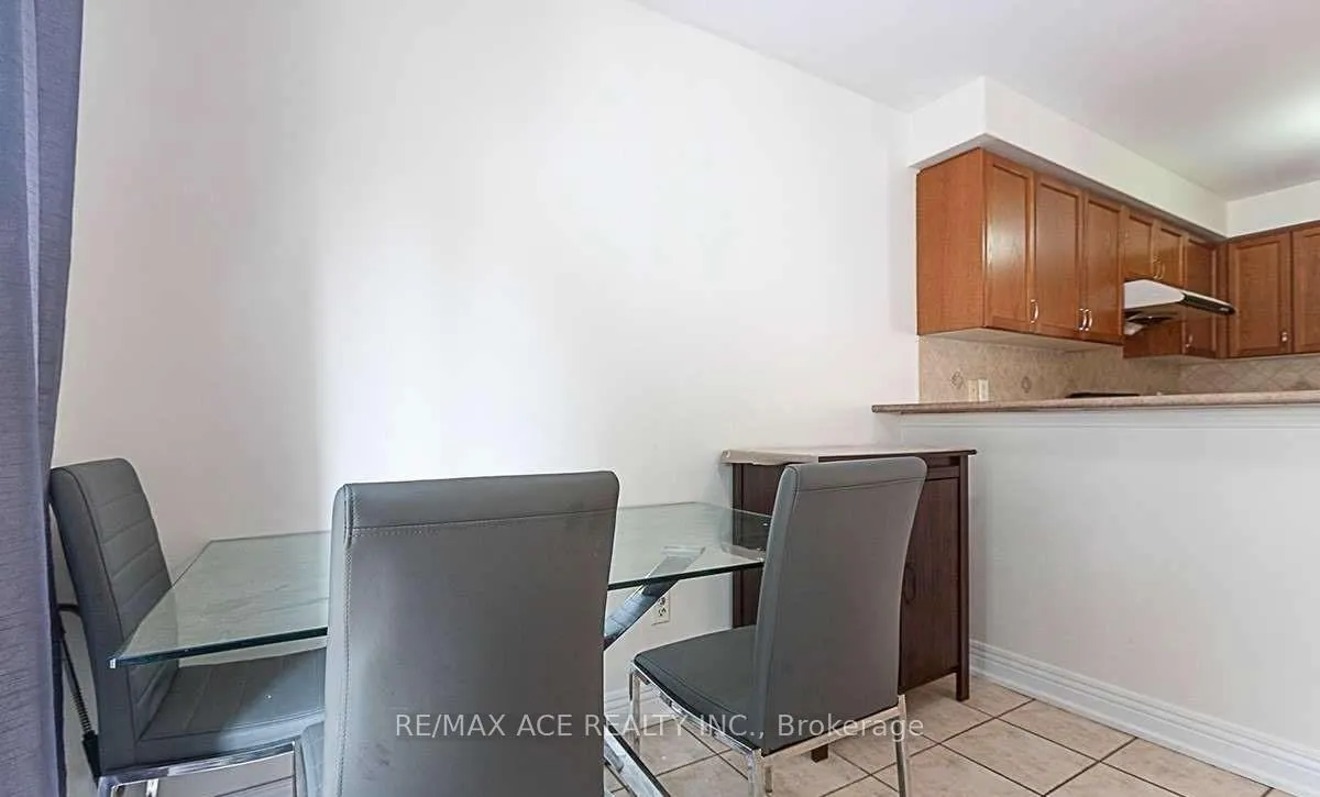 Photo 12 of 36 Mauve Drive, Brampton, Bram East — HOMEH