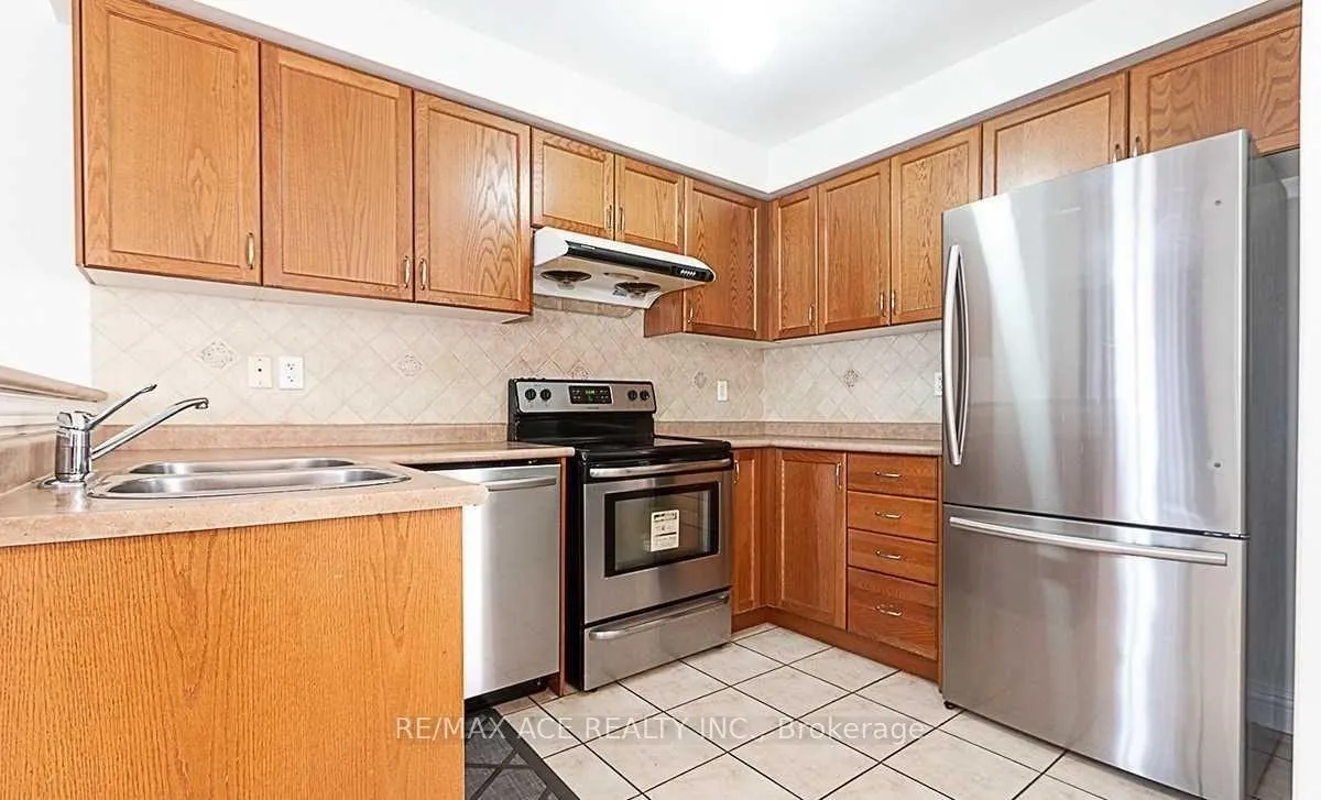 Photo 13 of 36 Mauve Drive, Brampton, Bram East — HOMEH