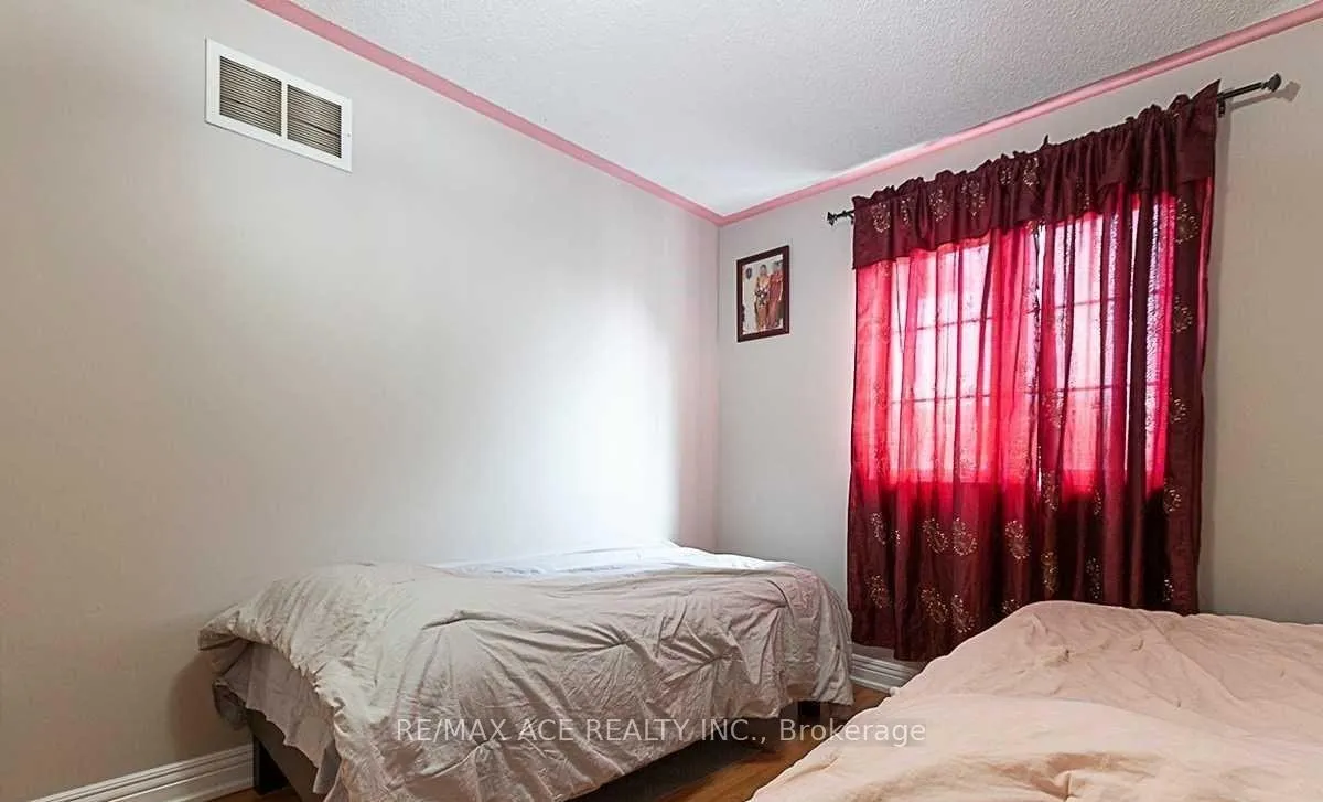Photo 24 of 36 Mauve Drive, Brampton, Bram East — HOMEH