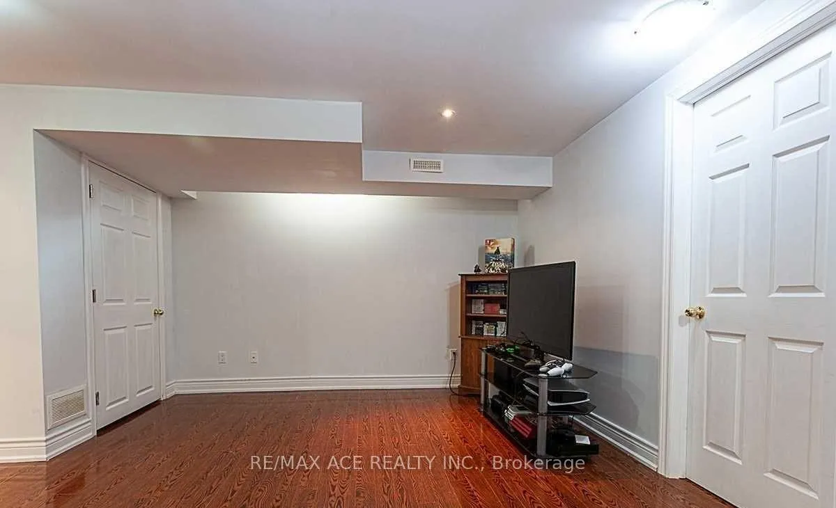 Photo 30 of 36 Mauve Drive, Brampton, Bram East — HOMEH