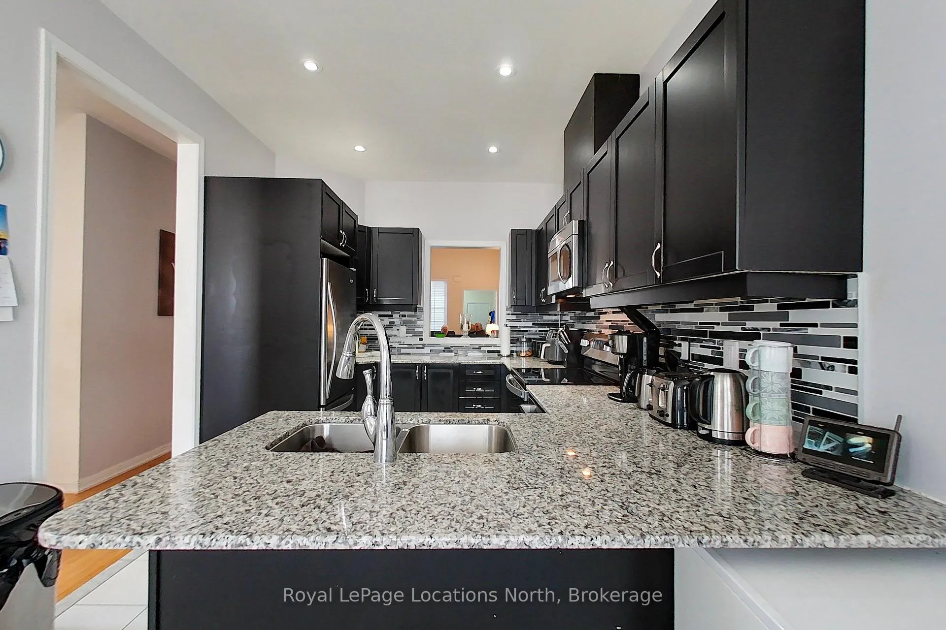 Photo 16 of 19 Village Gate, Wasaga Beach — HOMEH