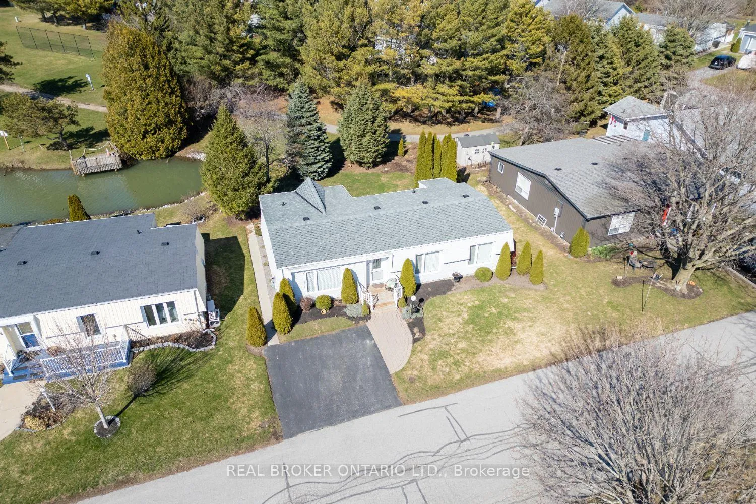 Photo 1 of 90 The Cove Road, Clarington, Bowmanville — HOMEH