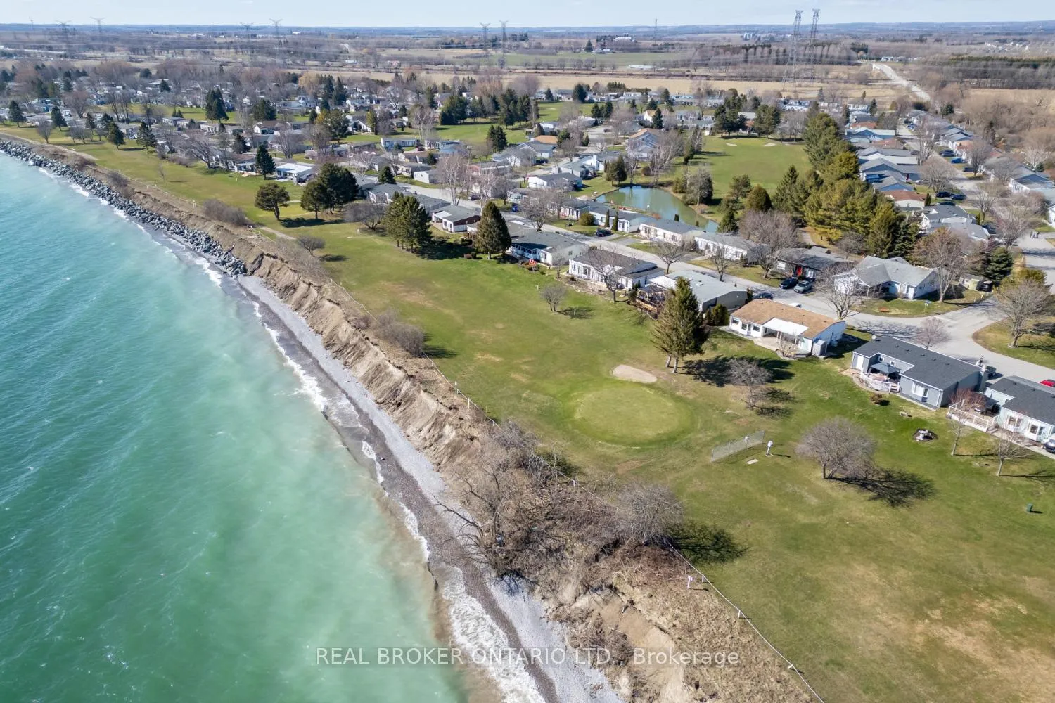 Photo 7 of 90 The Cove Road, Clarington, Bowmanville — HOMEH