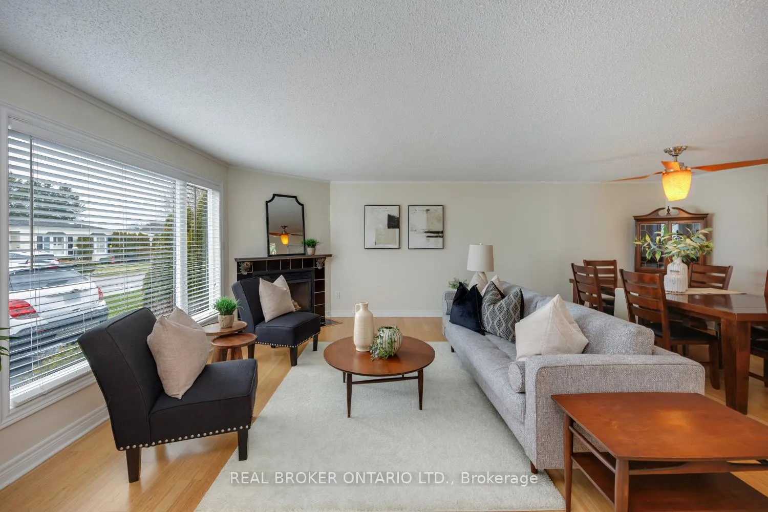Photo 11 of 90 The Cove Road, Clarington, Bowmanville — HOMEH