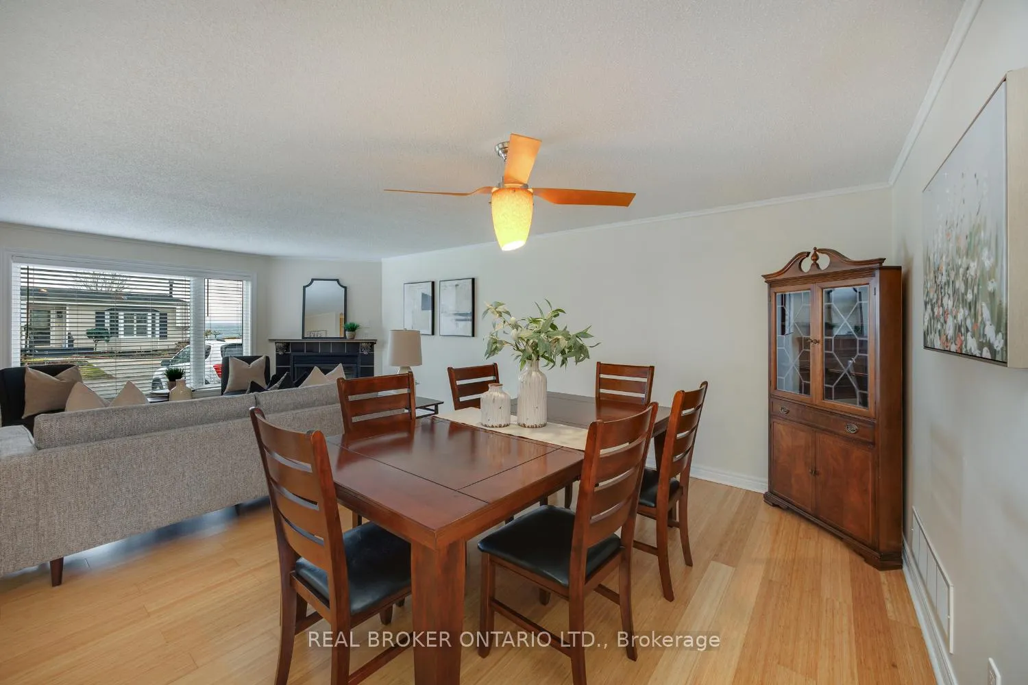Photo 13 of 90 The Cove Road, Clarington, Bowmanville — HOMEH