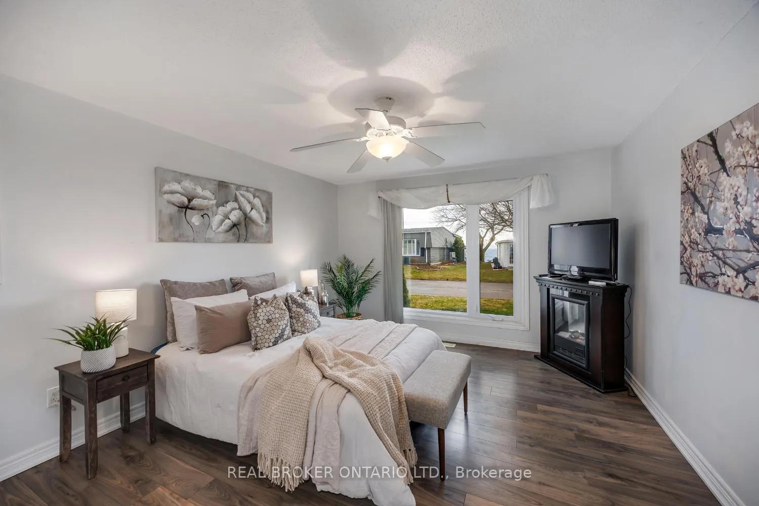 Photo 21 of 90 The Cove Road, Clarington, Bowmanville — HOMEH