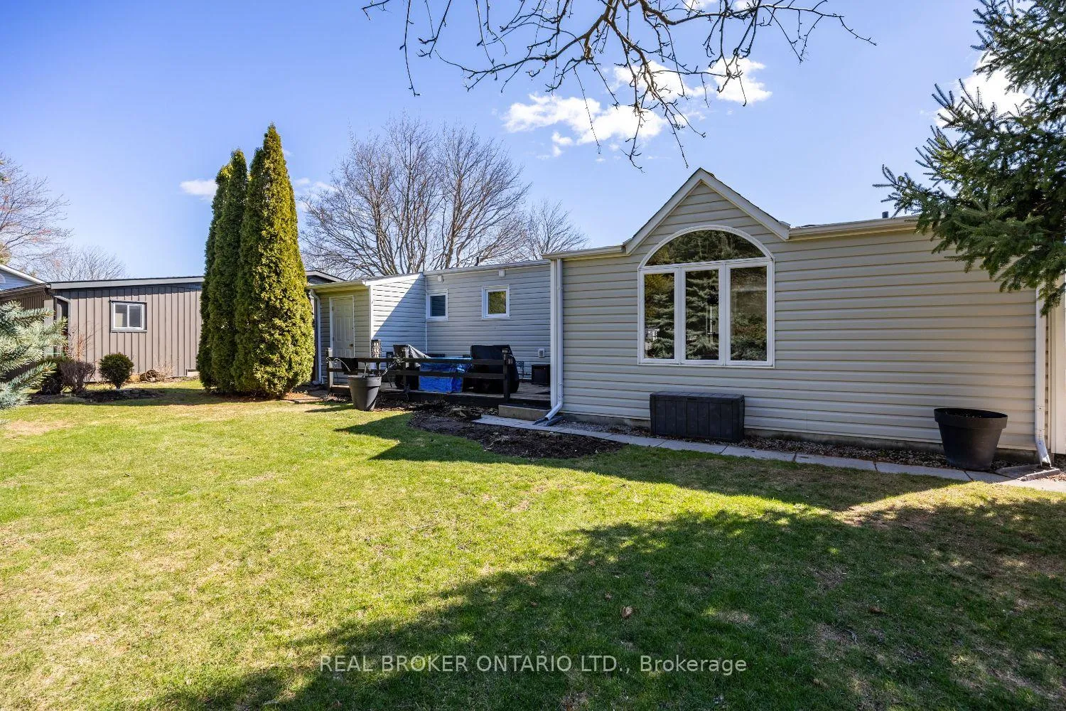 Photo 32 of 90 The Cove Road, Clarington, Bowmanville — HOMEH