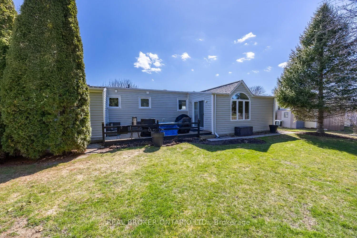 Photo 33 of 90 The Cove Road, Clarington, Bowmanville — HOMEH