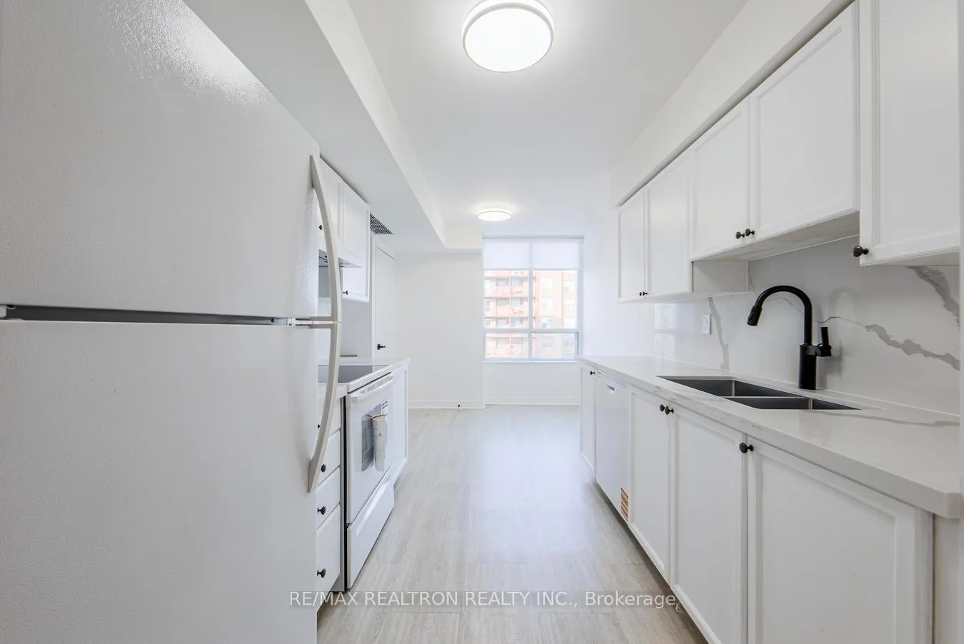 Photo 8 of Unit 708, 2 Covington Road, Toronto, Englemount-Lawrence — HOMEH