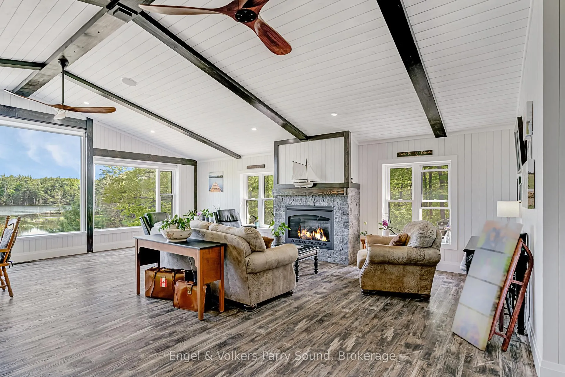 Photo 9 of 49 Regency Drive, Seguin — HOMEH