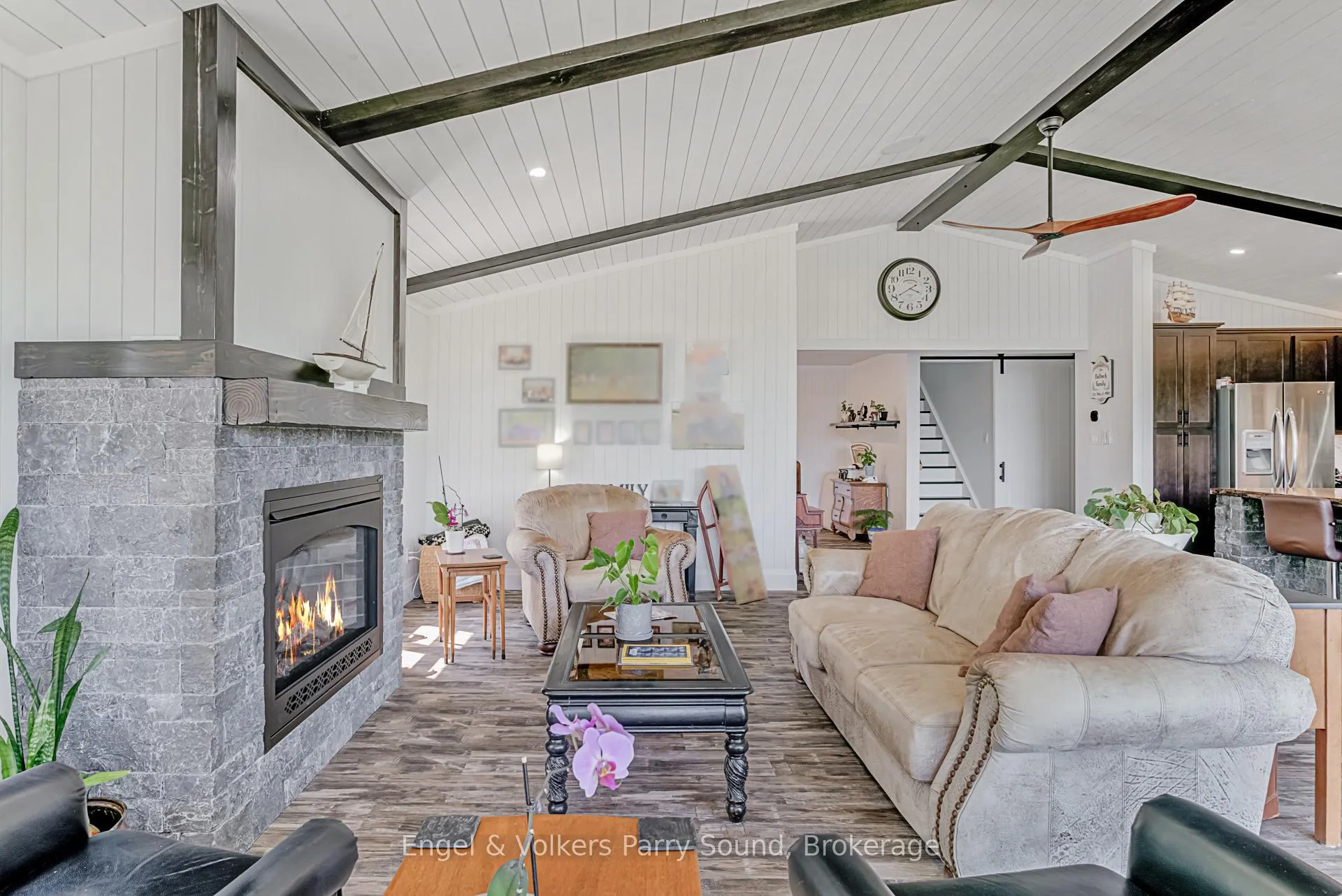 Photo 10 of 49 Regency Drive, Seguin — HOMEH