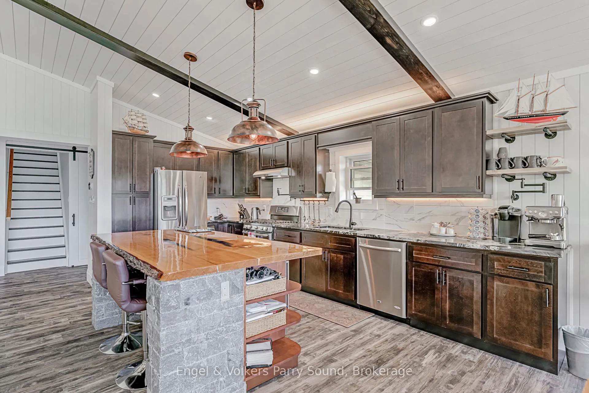 Photo 16 of 49 Regency Drive, Seguin — HOMEH