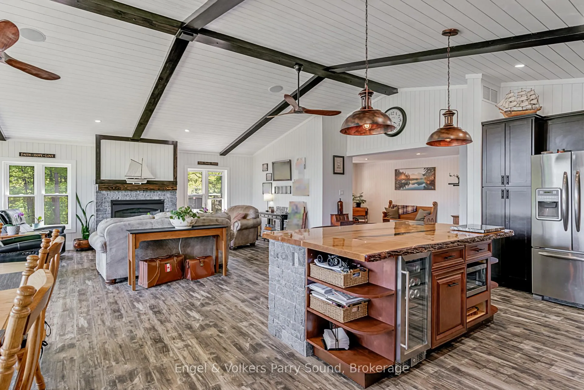 Photo 20 of 49 Regency Drive, Seguin — HOMEH