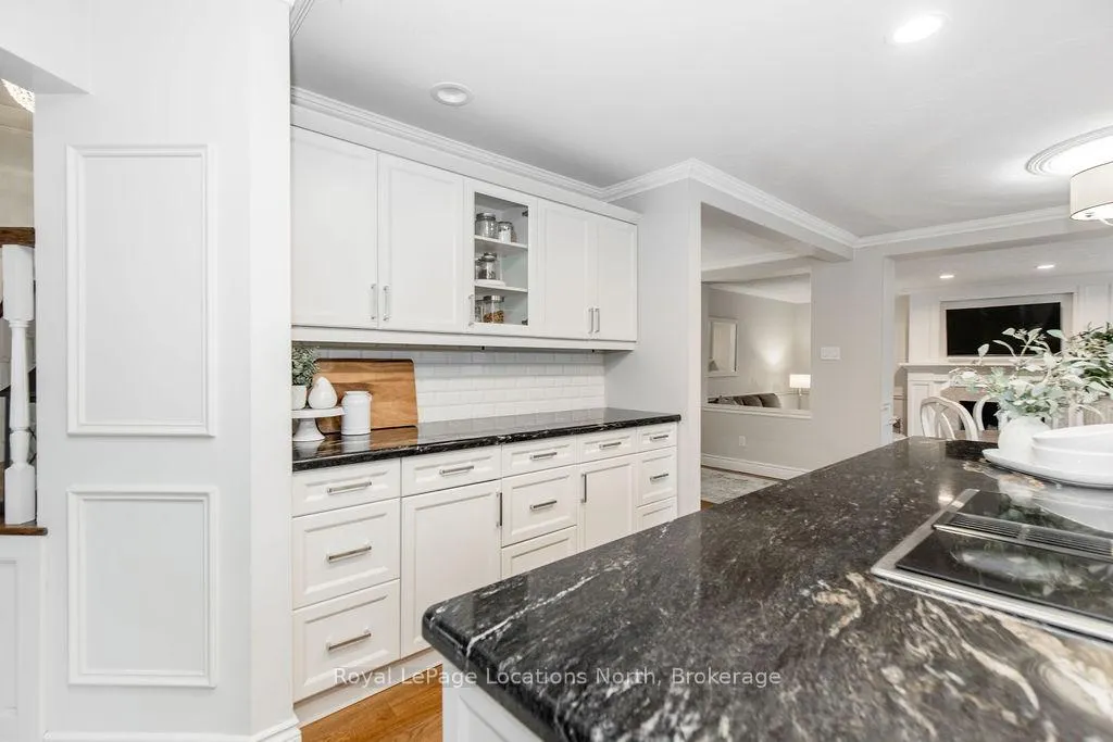Photo 21 of 18 Mills Circle, Springwater, Midhurst — HOMEH