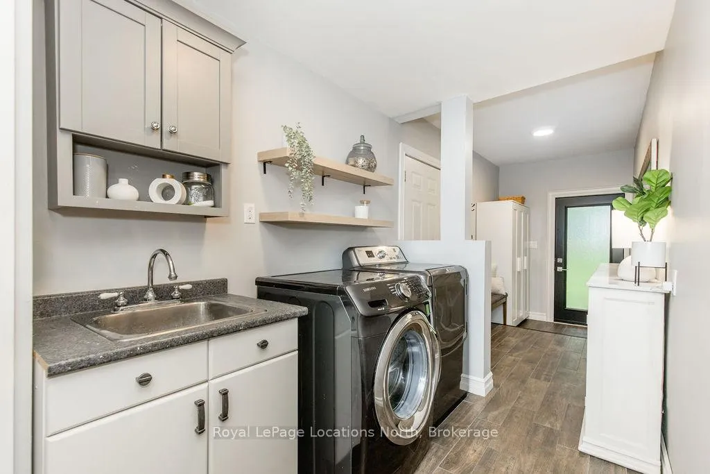 Photo 26 of 18 Mills Circle, Springwater, Midhurst — HOMEH