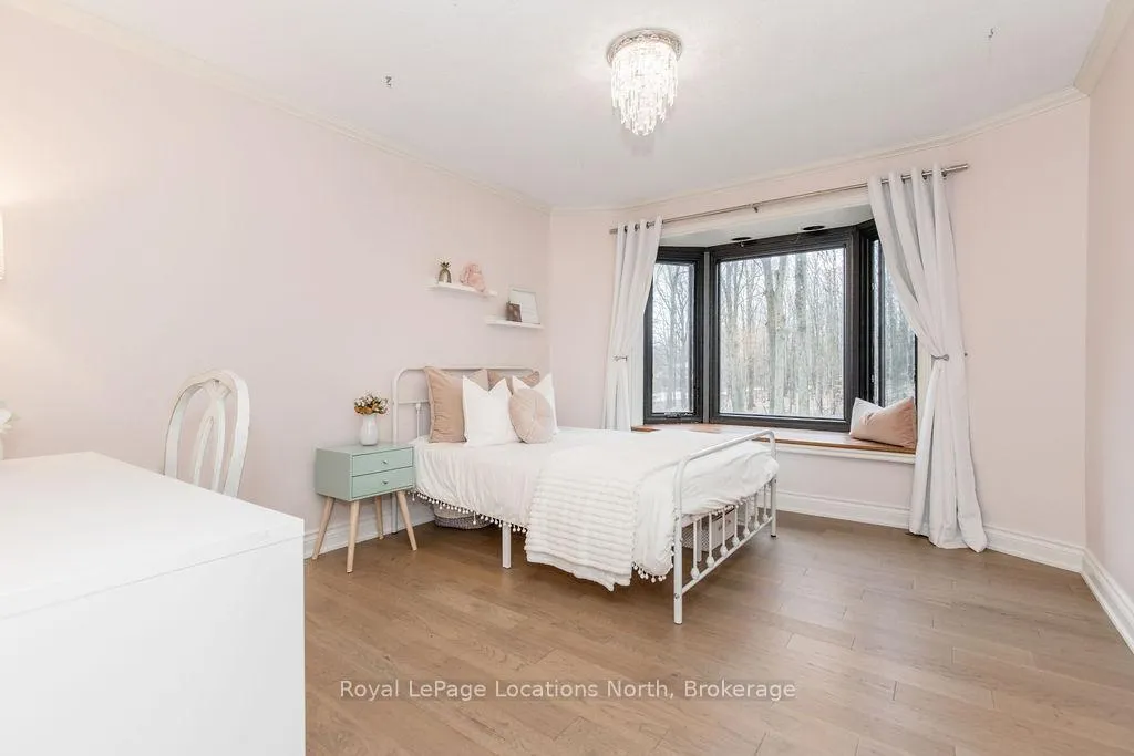 Photo 32 of 18 Mills Circle, Springwater, Midhurst — HOMEH