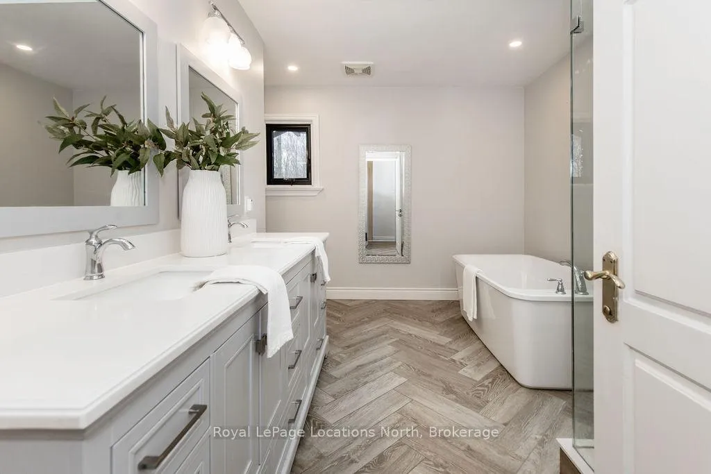 Photo 34 of 18 Mills Circle, Springwater, Midhurst — HOMEH