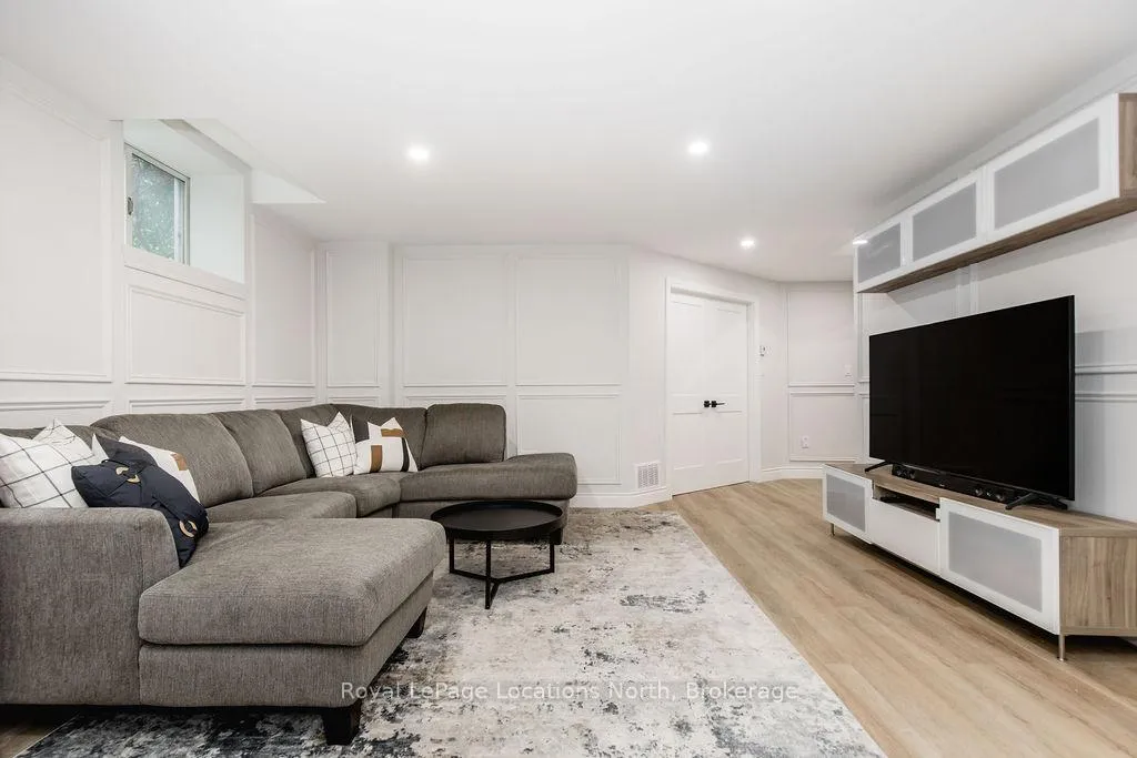 Photo 37 of 18 Mills Circle, Springwater, Midhurst — HOMEH