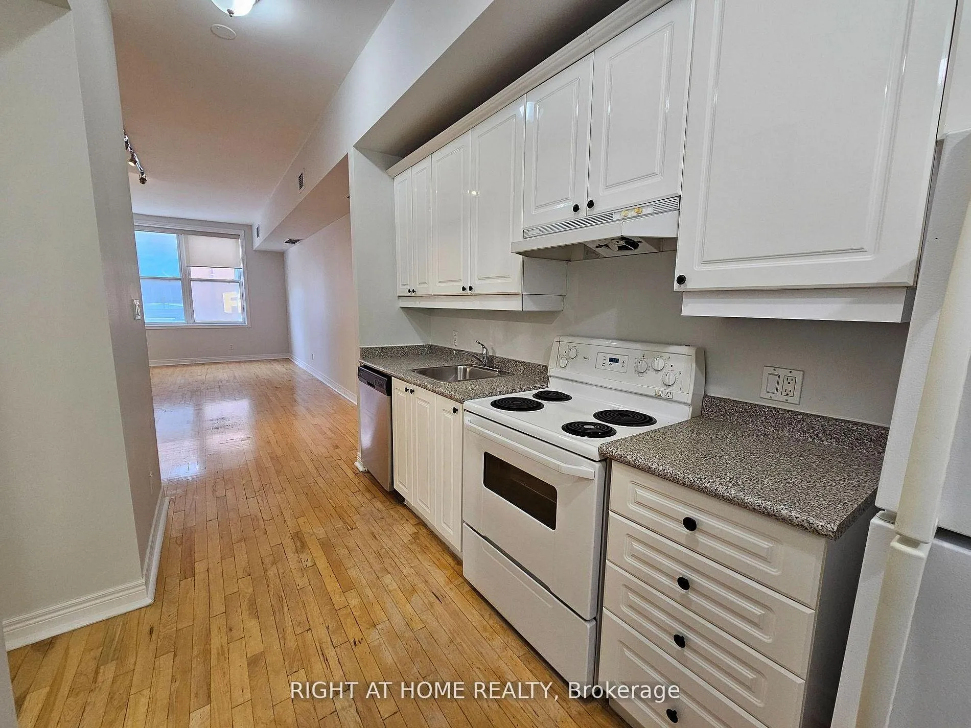 Photo 4 of Unit 204, 524 Yonge Street, Toronto, Church-Yonge Corridor — HOMEH